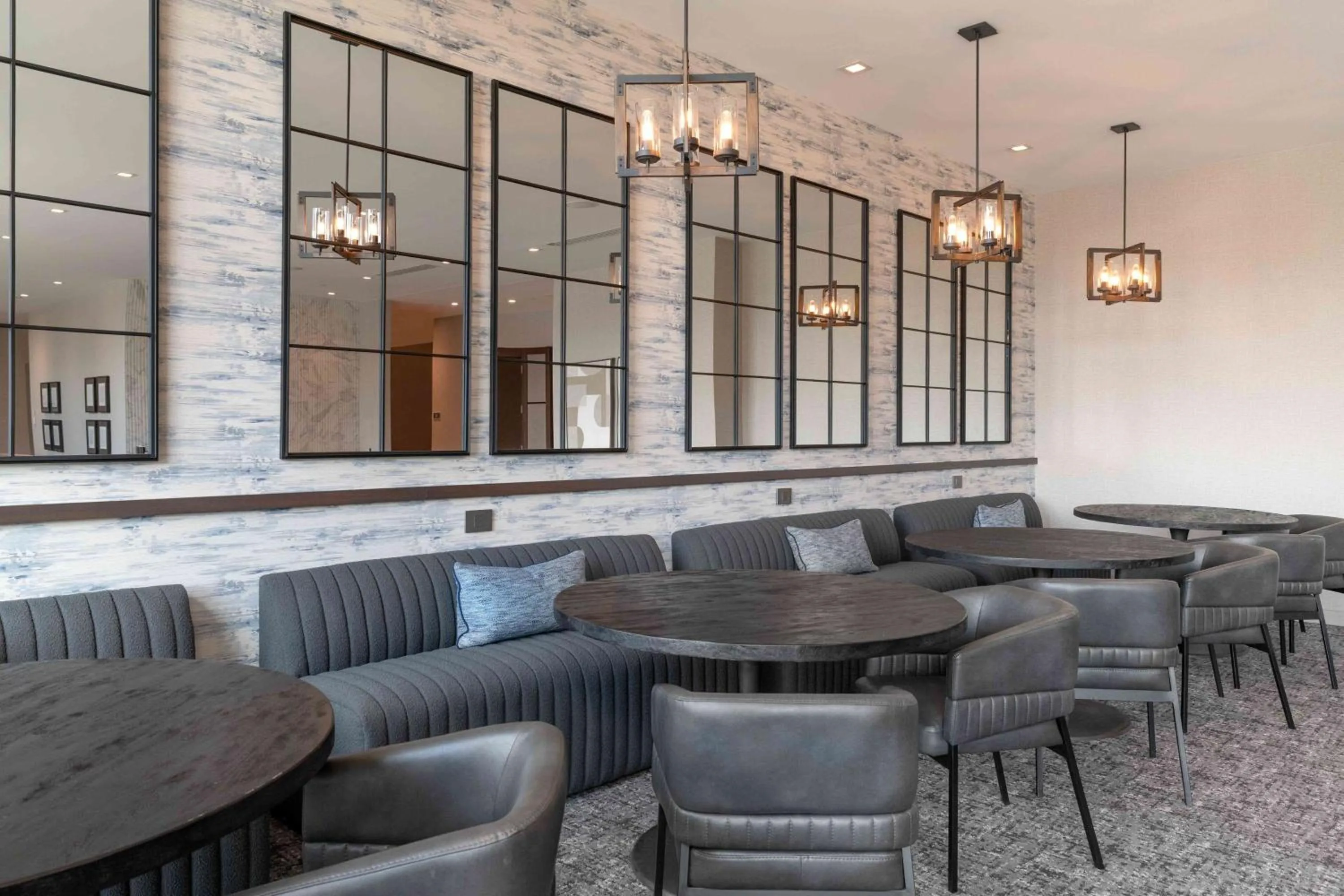 Restaurant/places to eat in Homewood Suites By Hilton Boston Logan Airport Chelsea