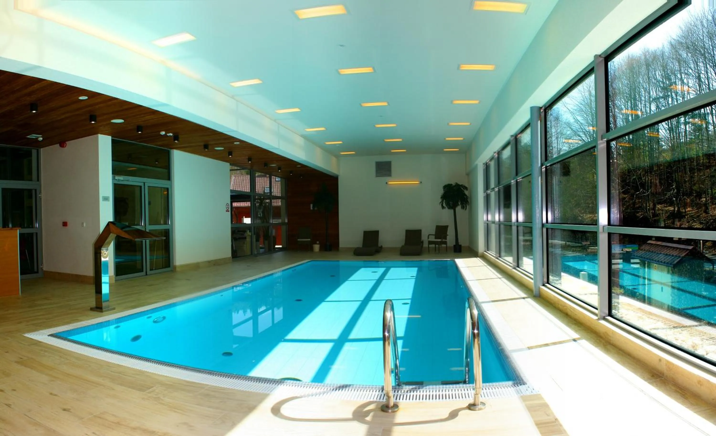 Swimming pool in Dolina Leśnicy SKI & SPA Resort