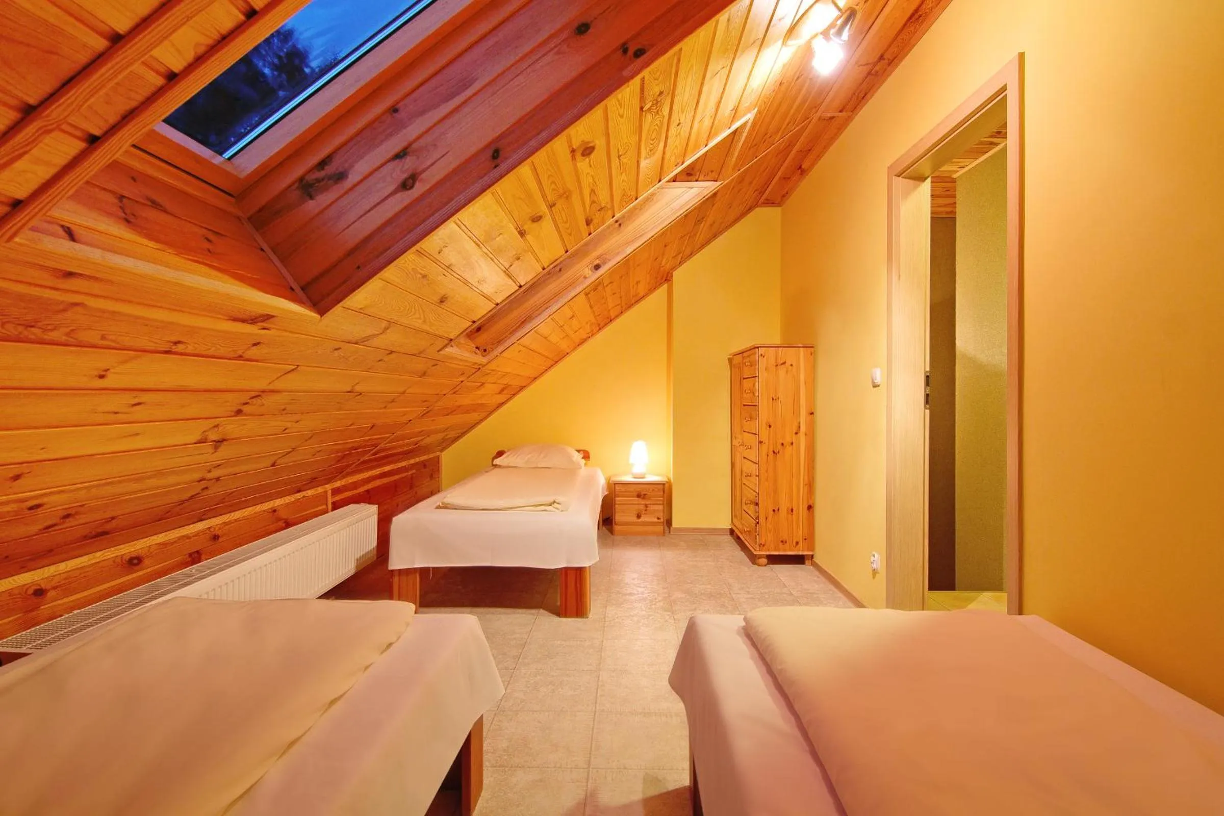 Bed in Dolina Leśnicy SKI & SPA Resort