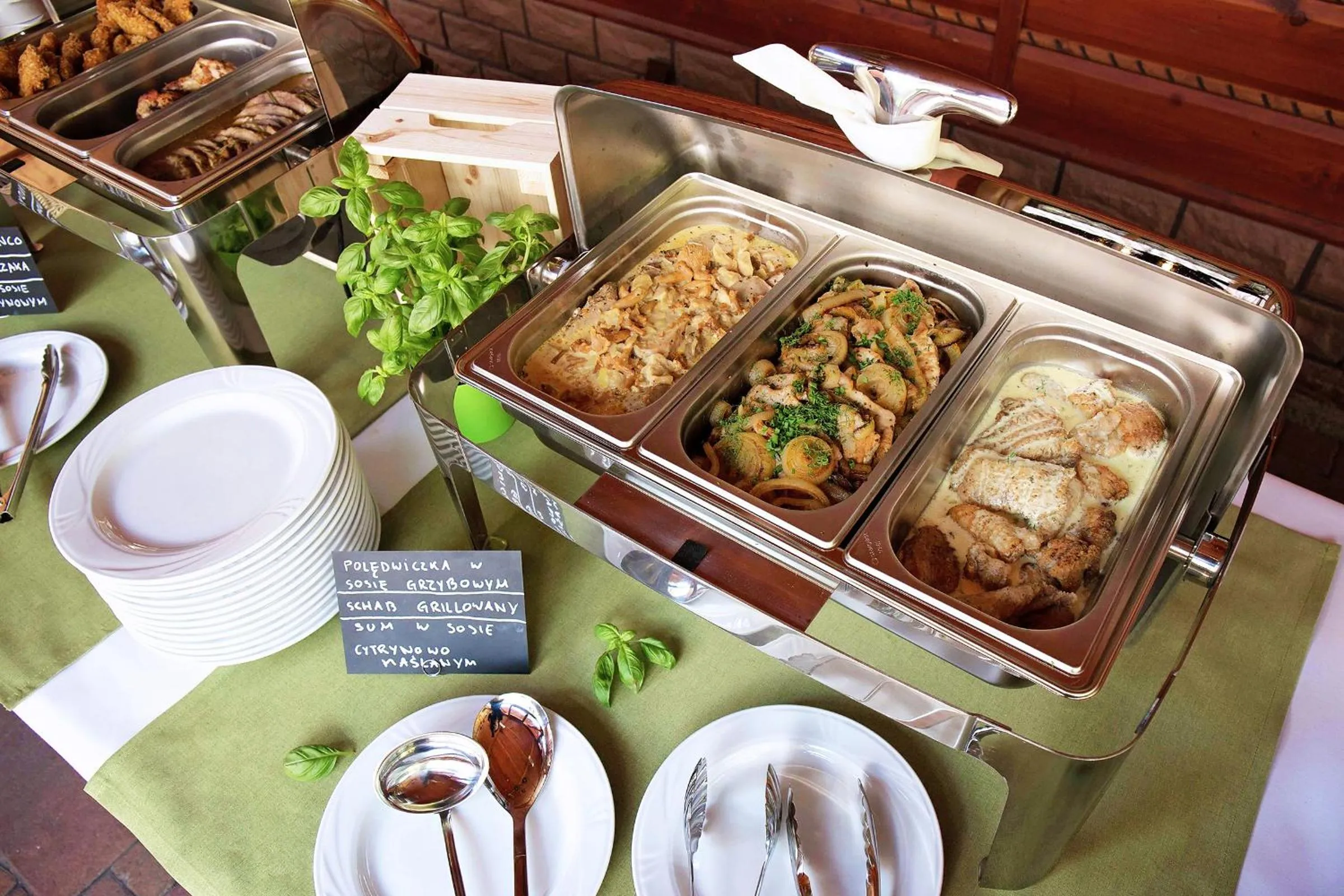 Buffet breakfast in Dolina Leśnicy SKI & SPA Resort