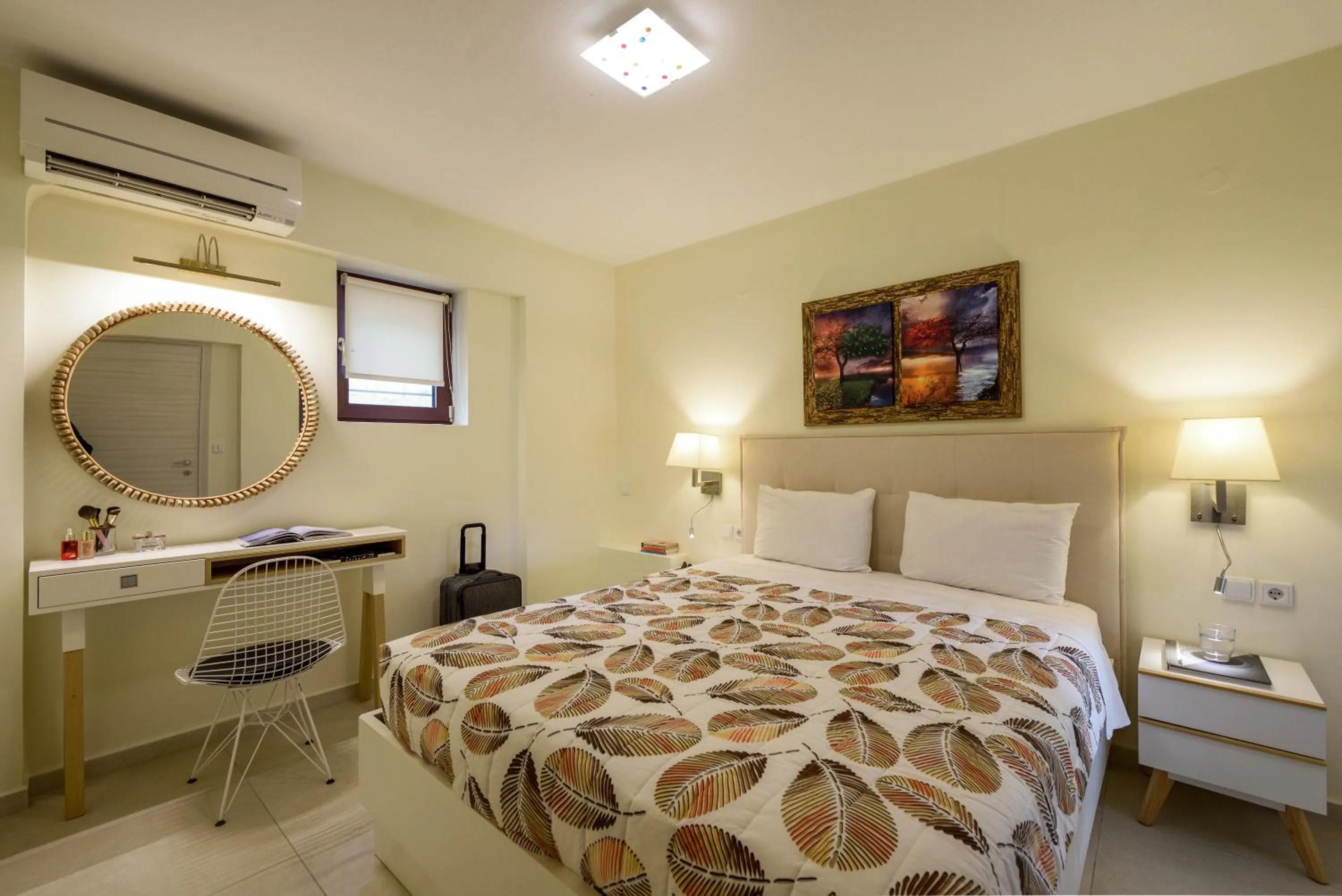 Bed in Elpiniki Luxury Apartments