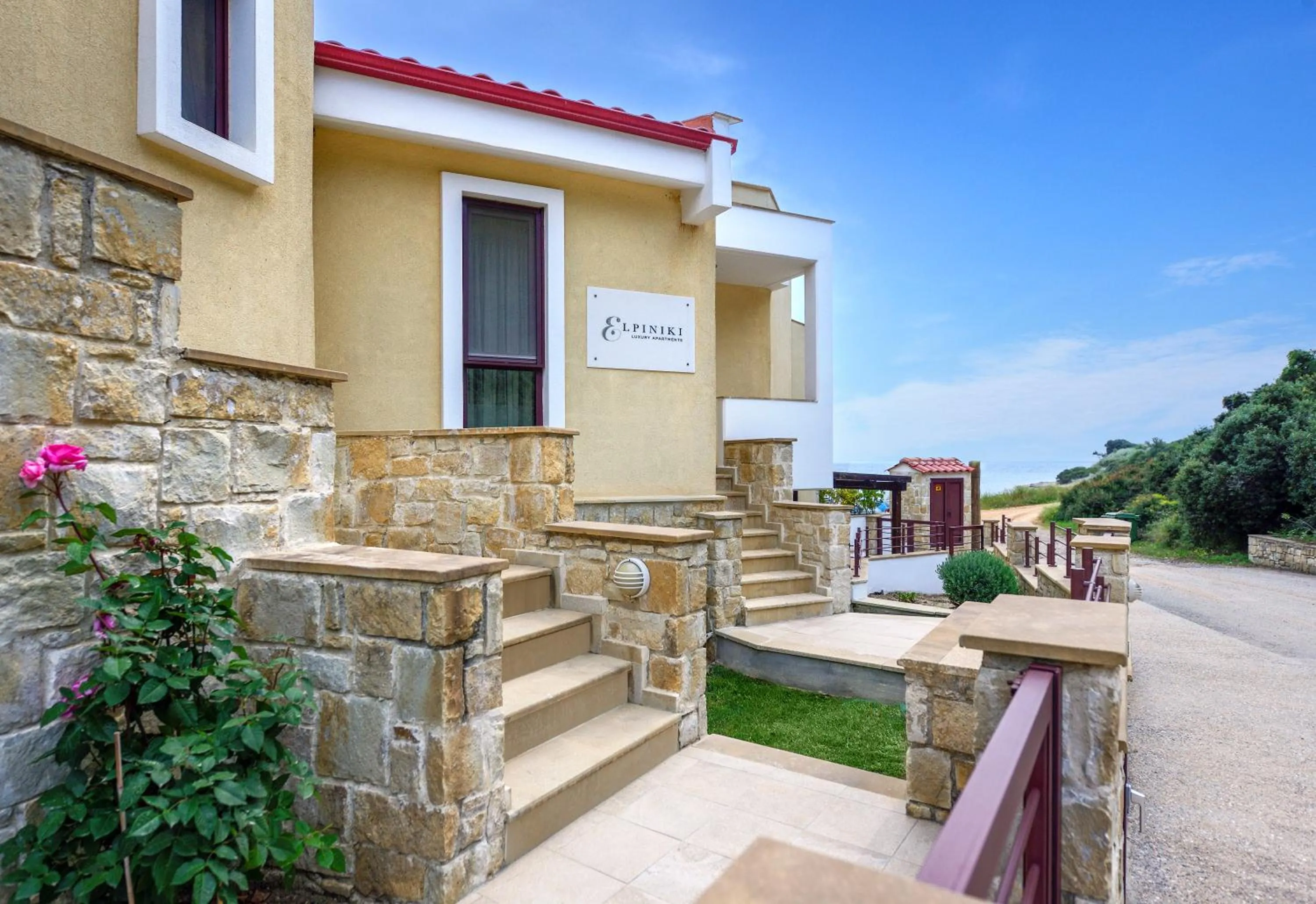 Elpiniki Luxury Apartments