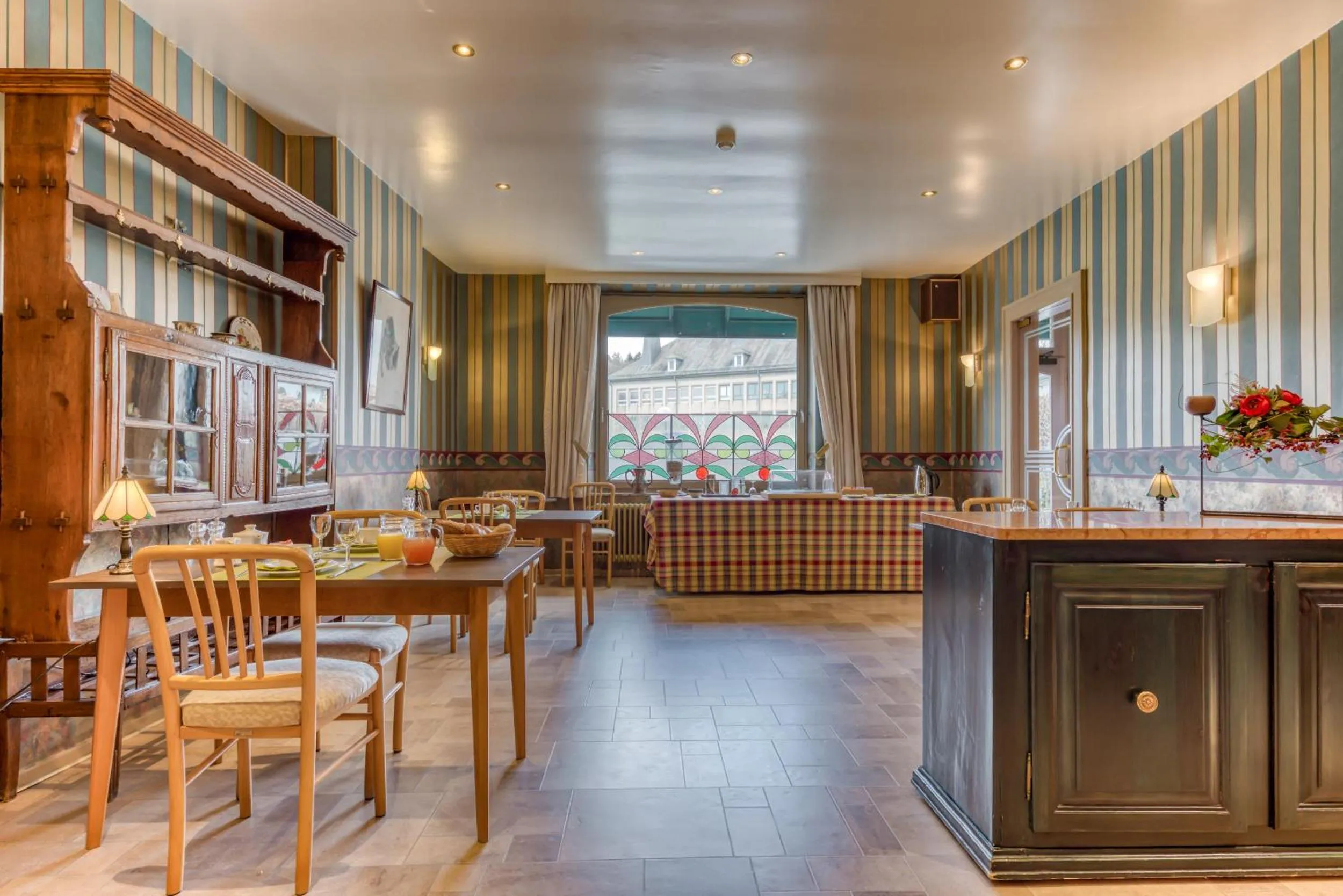 Breakfast in Hôtel Le Cor de Chasse