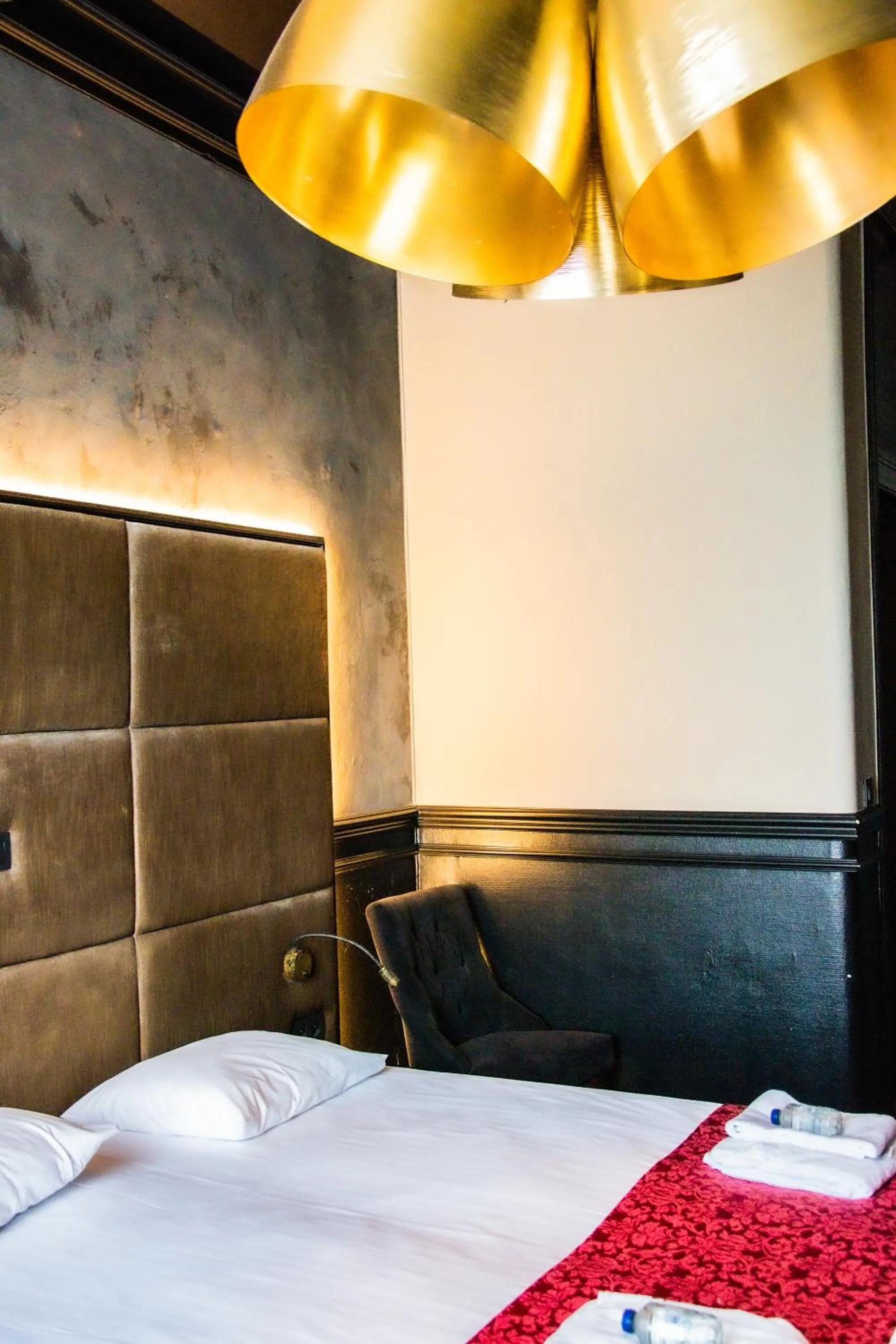 Bed in Hotel Industrie