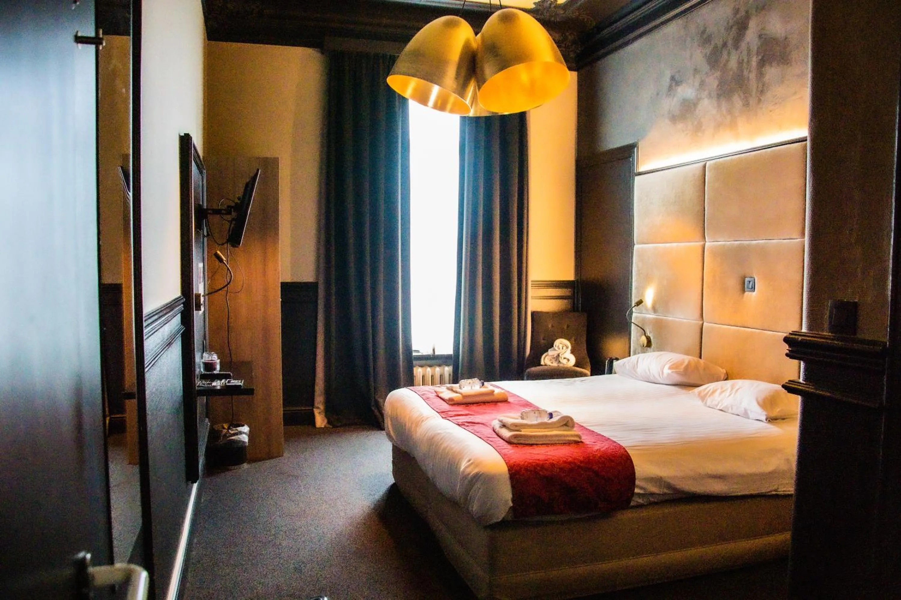 Bed in Hotel Industrie