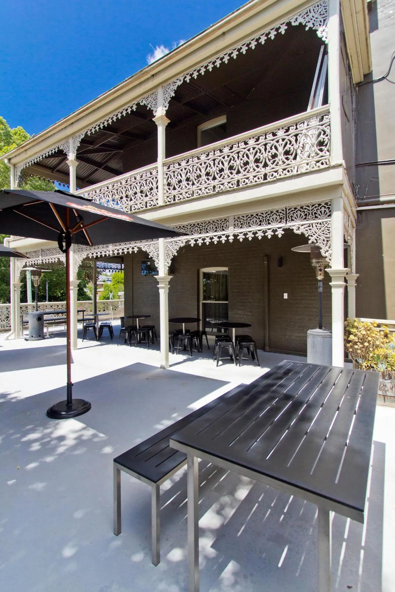 Balcony/Terrace in Deloraine Hotel