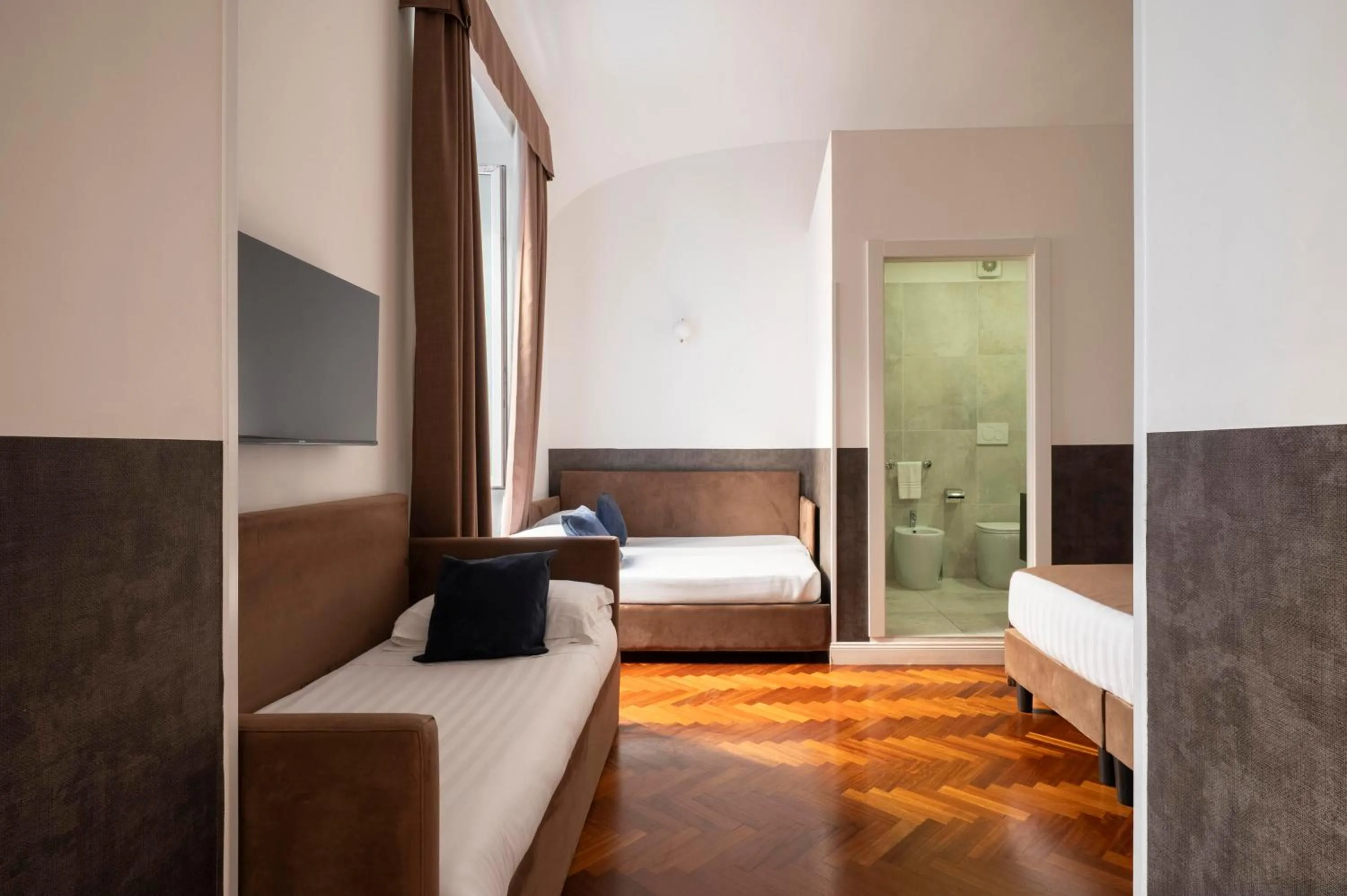 Bed in Vittoriano Suite