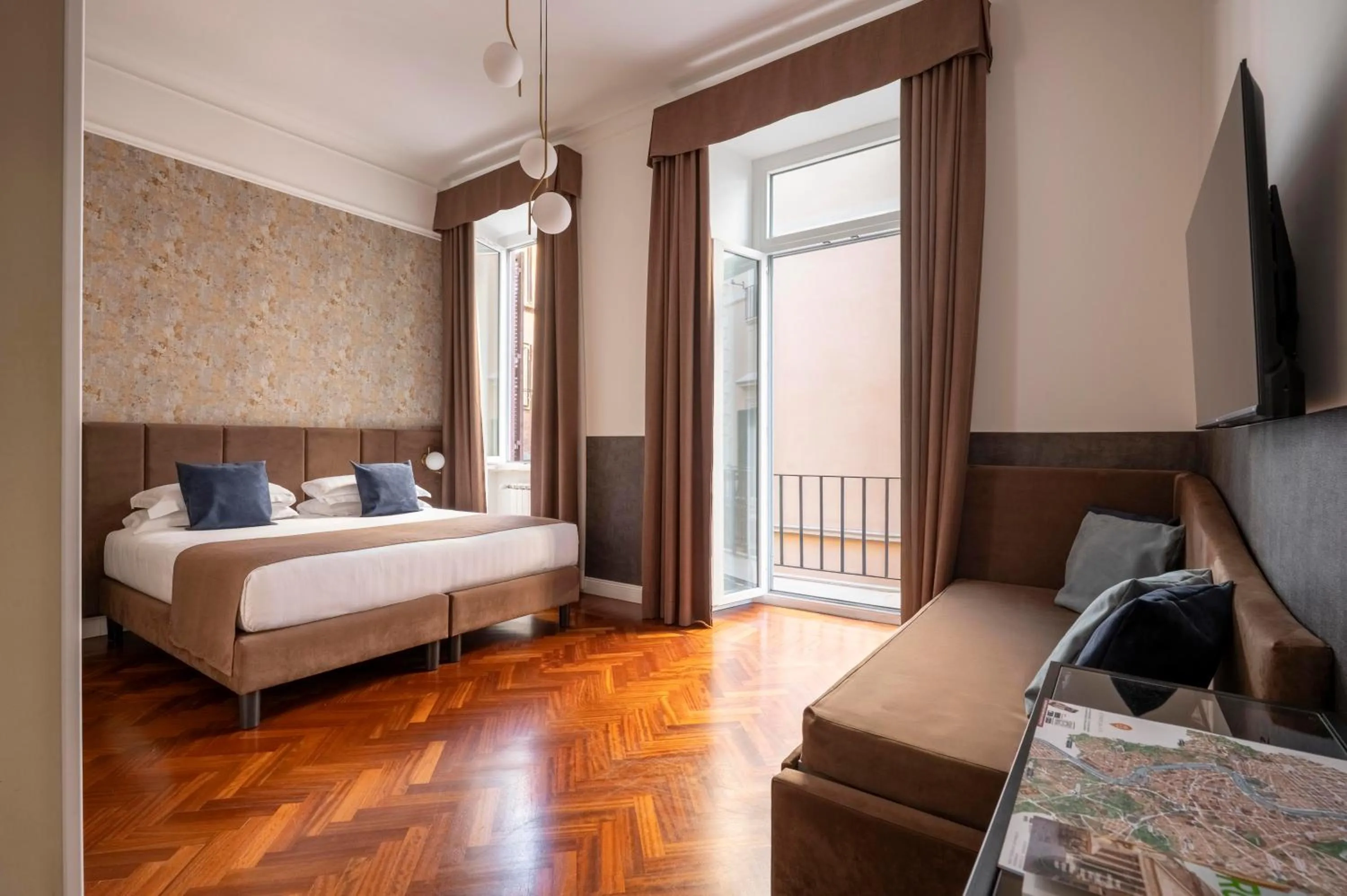 Bed in Vittoriano Suite