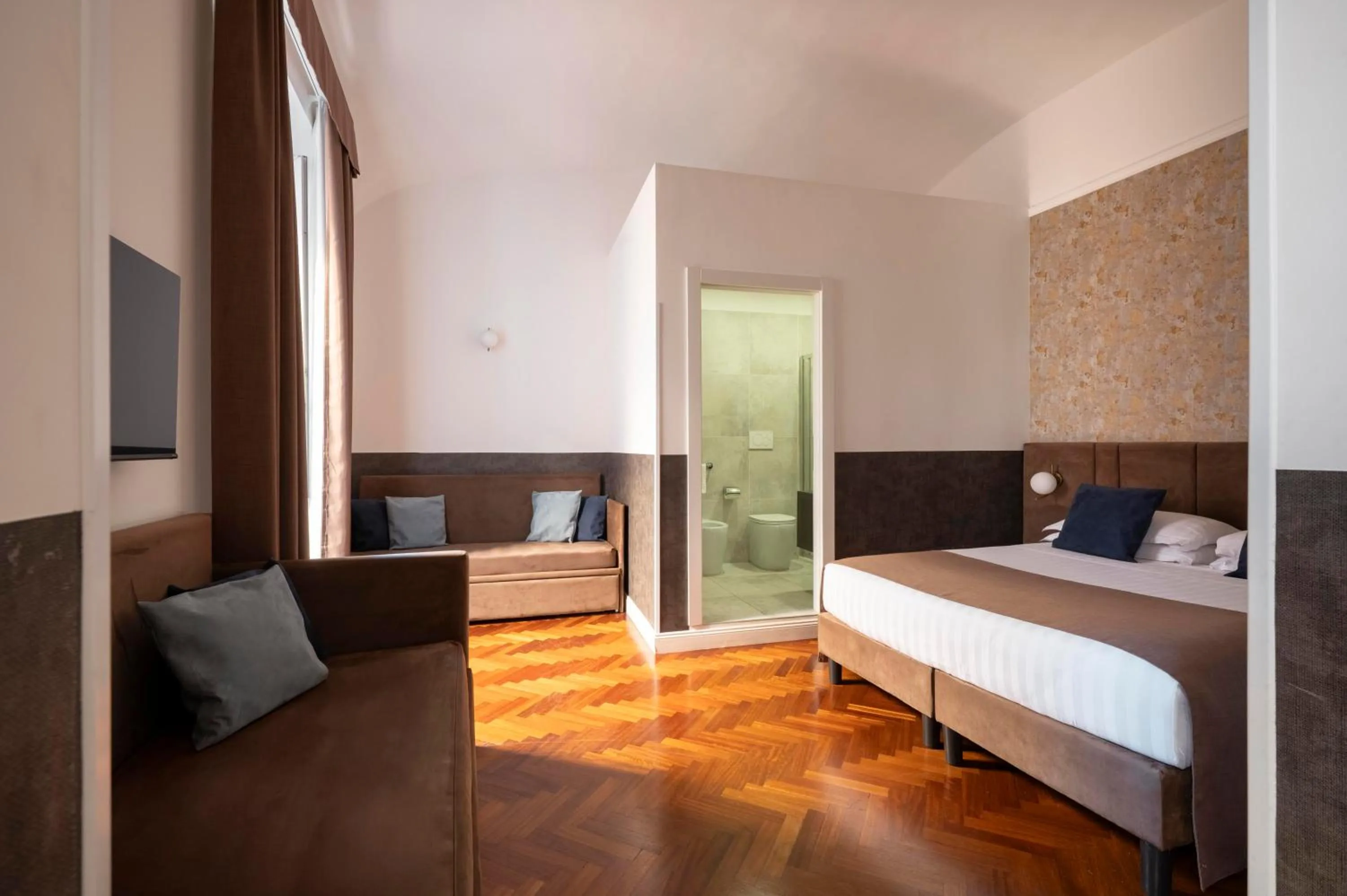 Bed in Vittoriano Suite