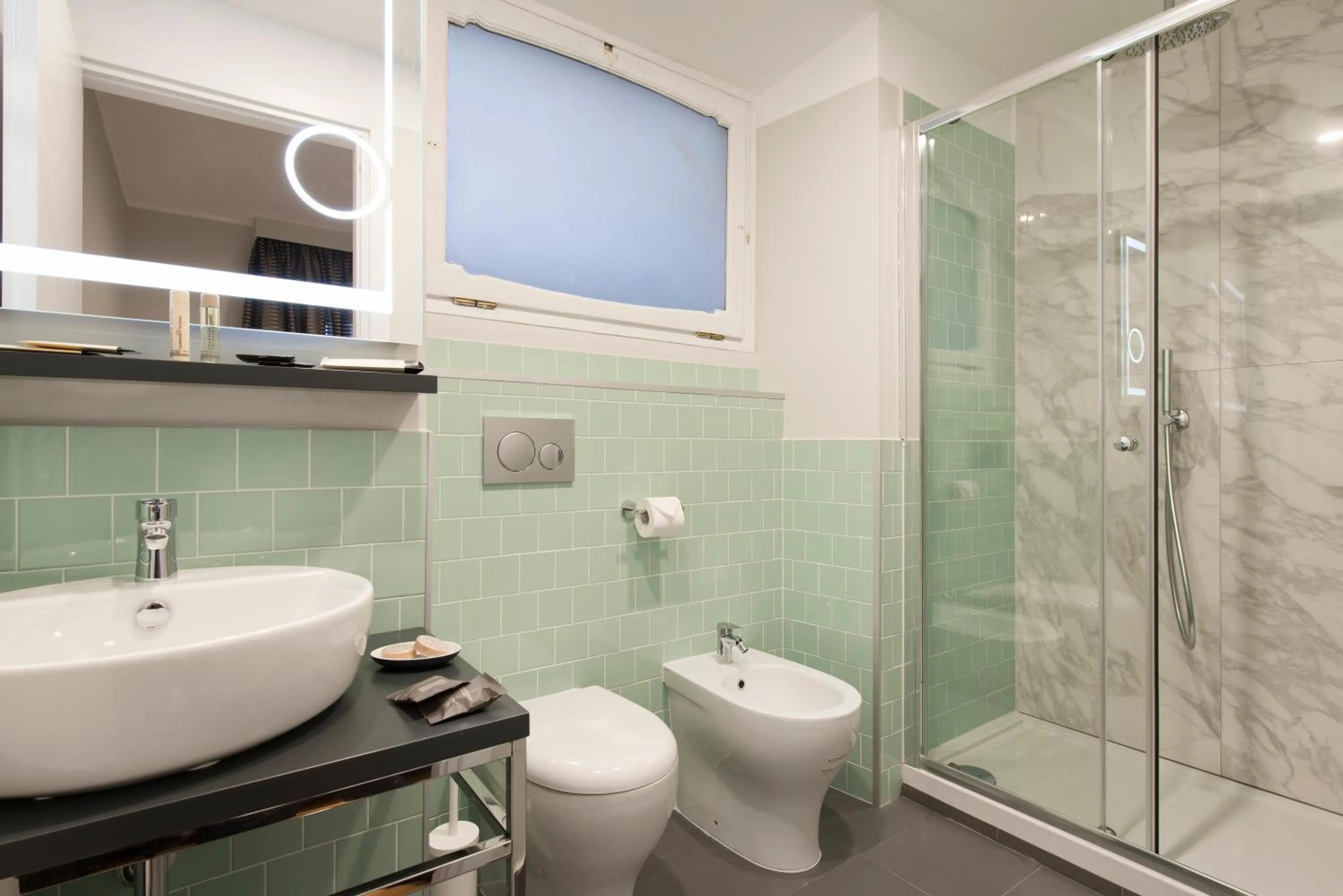 Bathroom in Vittoriano Suite