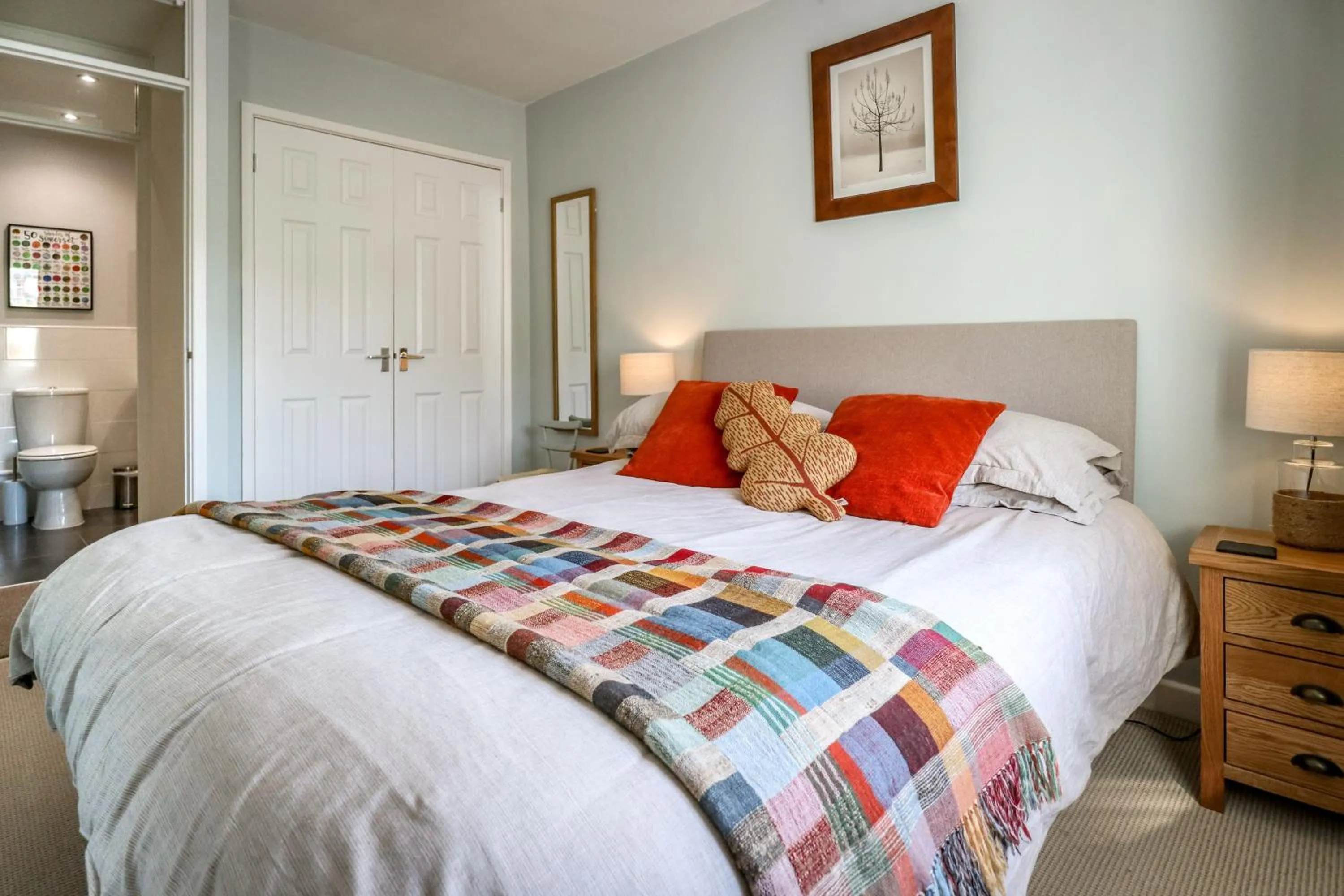 Bedroom, Bed in Upper Beeches