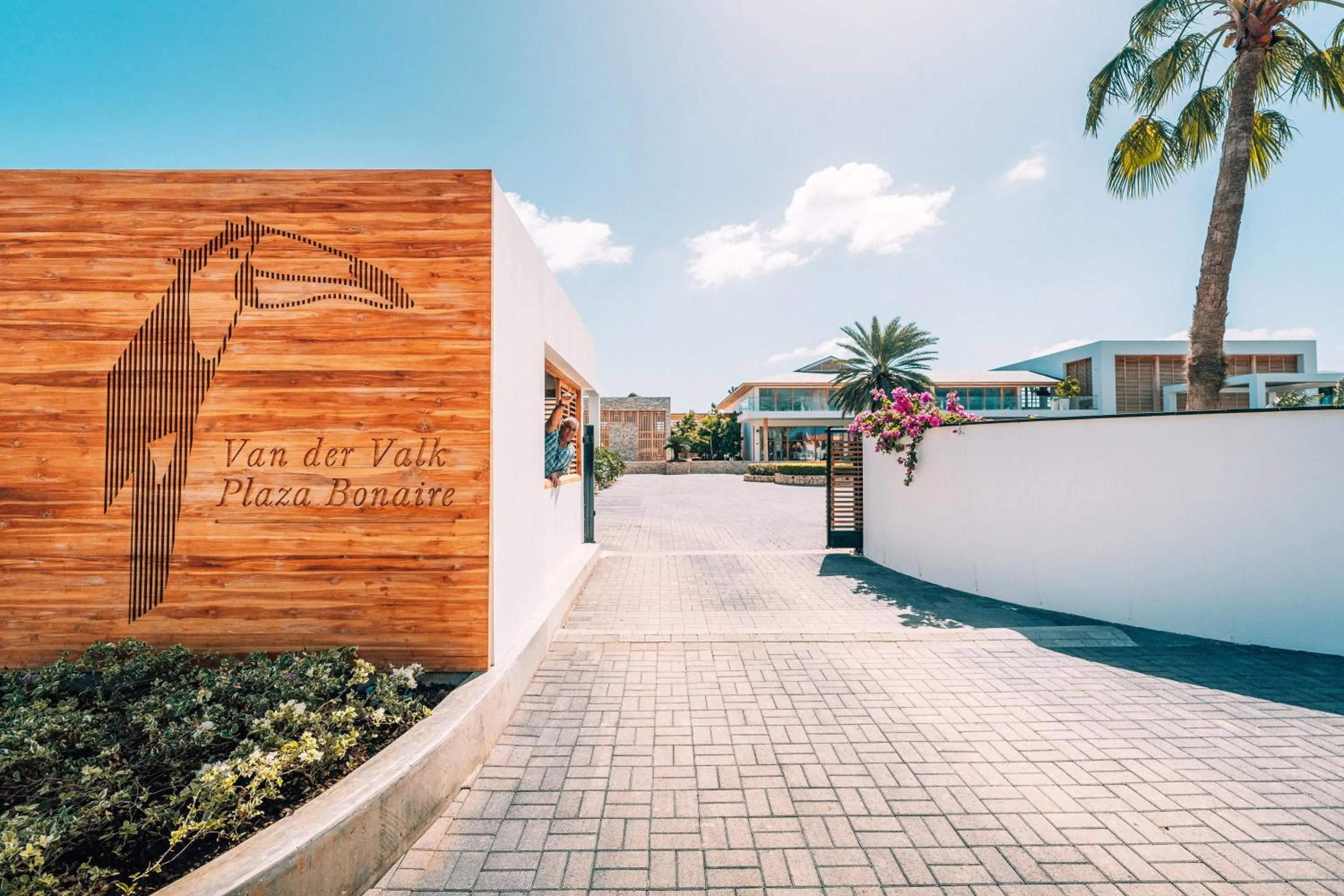 Facade/entrance in Van der Valk Plaza Beach & Dive Resort Bonaire - ALL INCLUSIVE