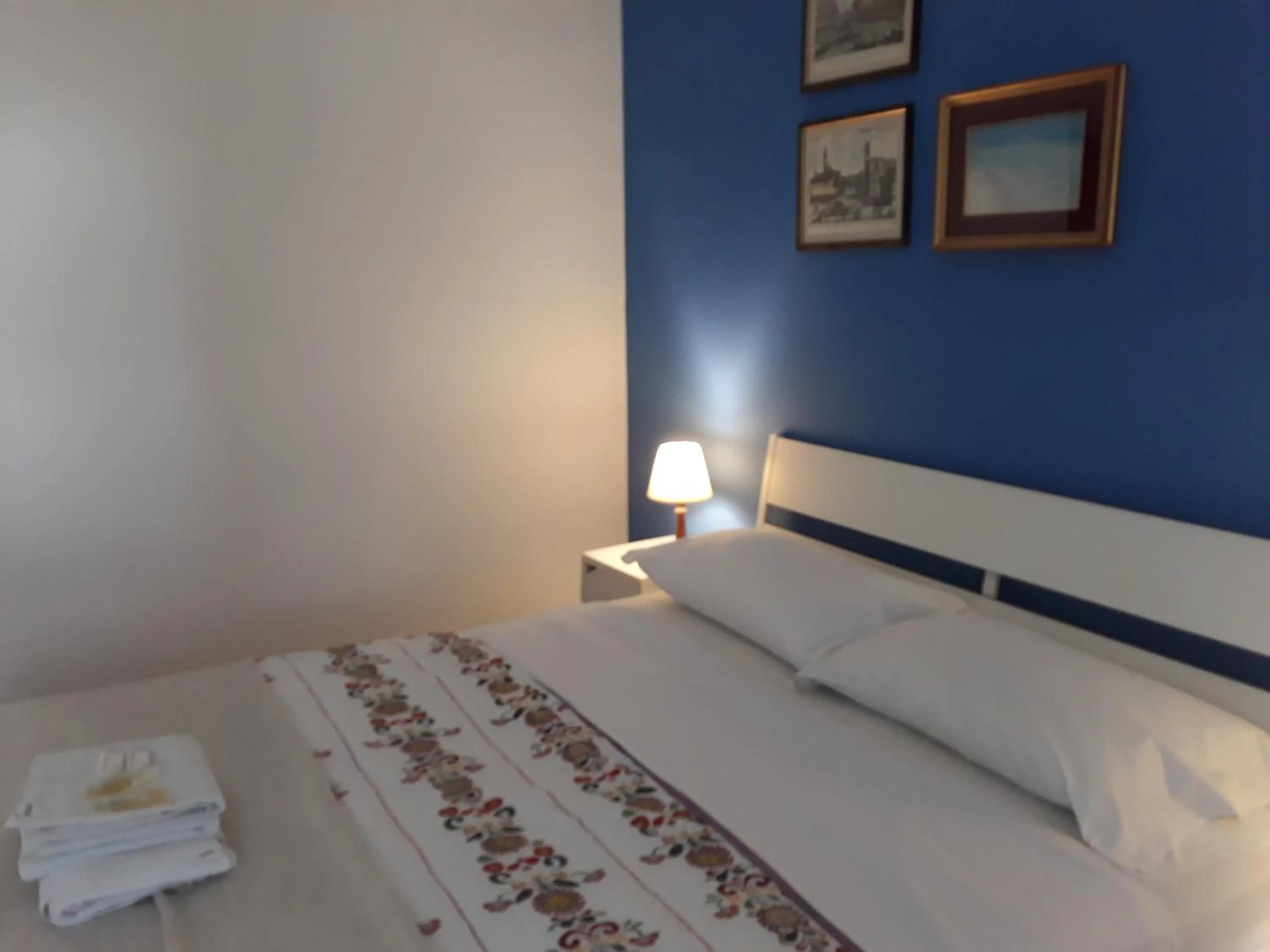 Photo of the whole room in My Sweet Rooms