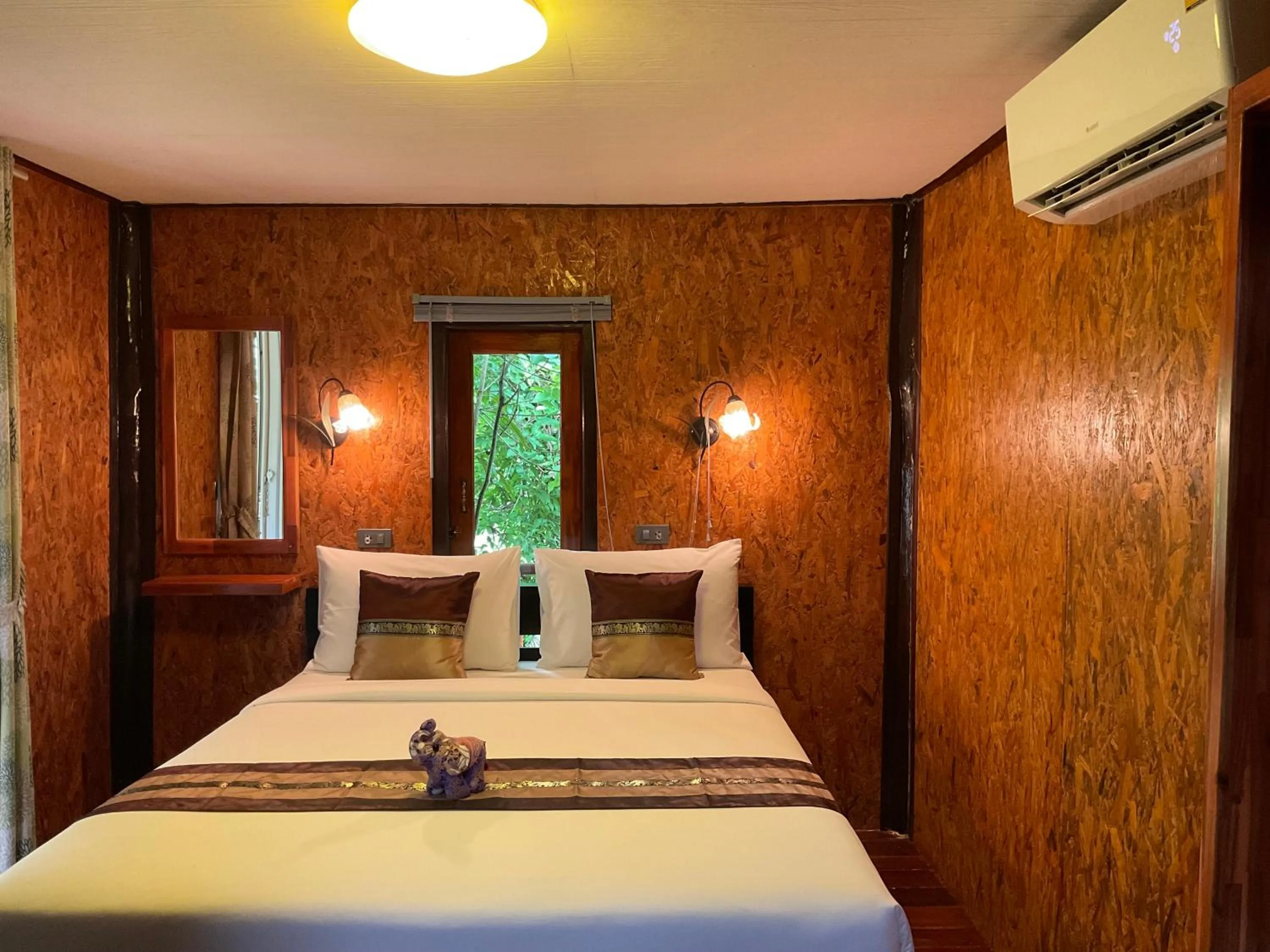 Bed in Siam Lanta Resort - SHA Extra Plus