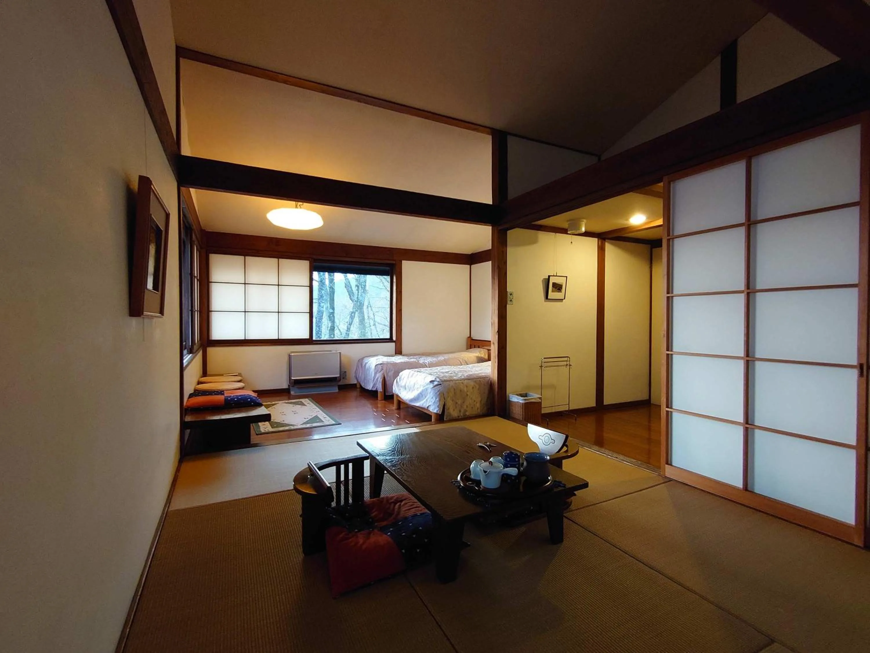 Photo of the whole room in Yufuin Onsen Auberge Kunugiya