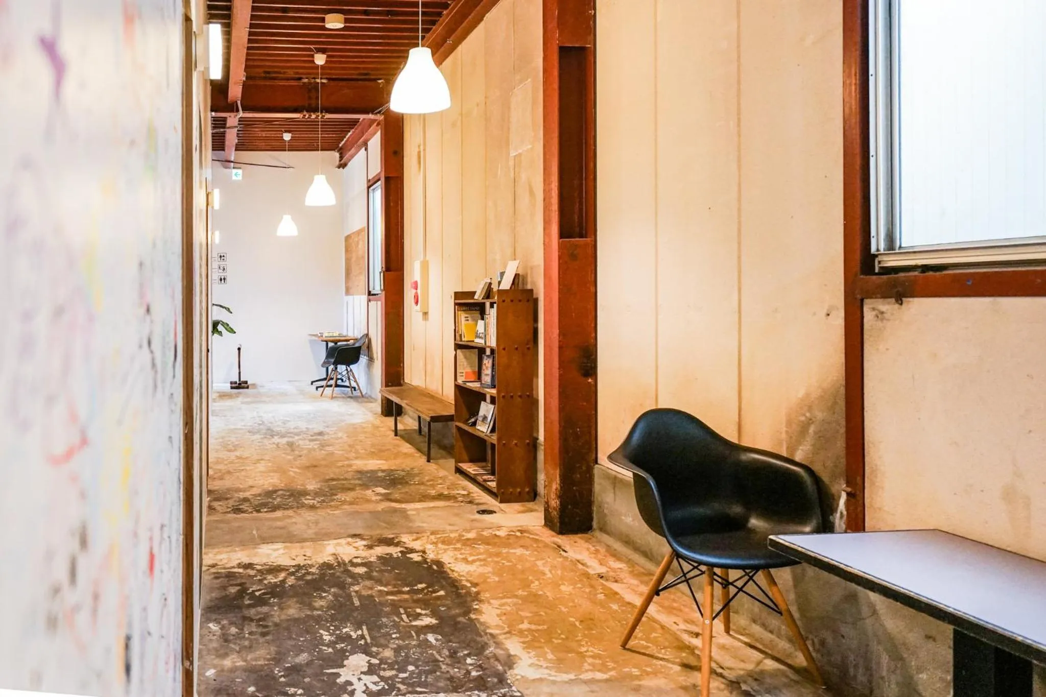 Seating area in fan! ABURATSU