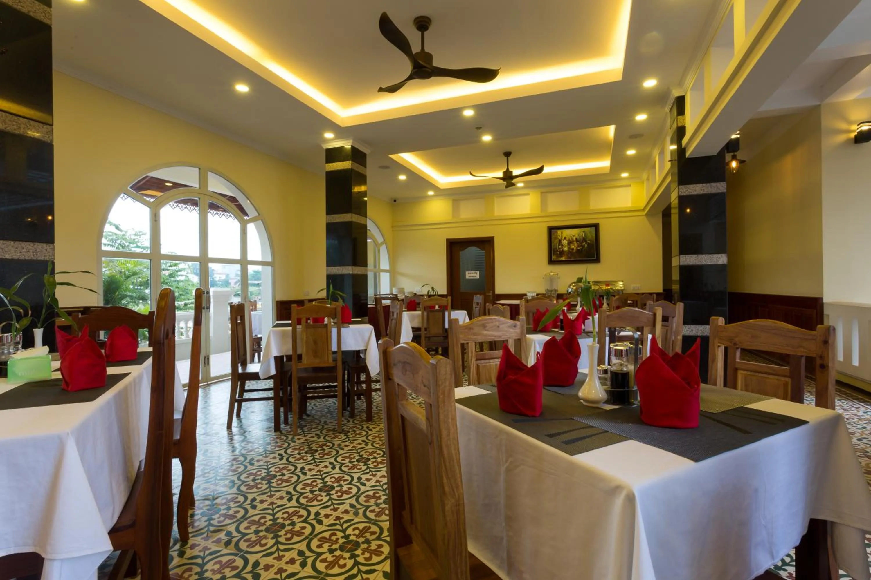 Restaurant/places to eat in Grand Bayon Siem Reap Hotel