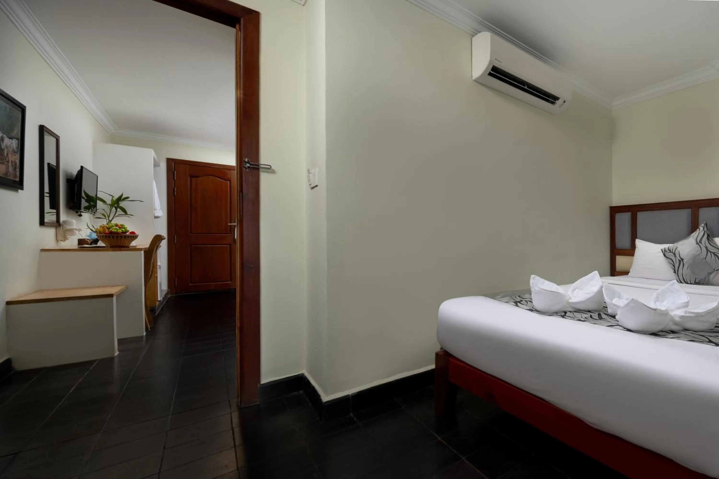 Bedroom, Bed in Grand Bayon Siem Reap Hotel