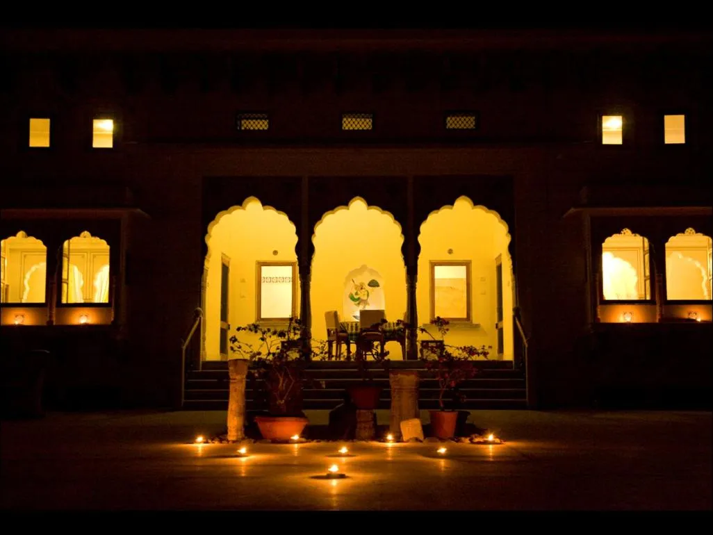 Facade/entrance in Dera Mandawa