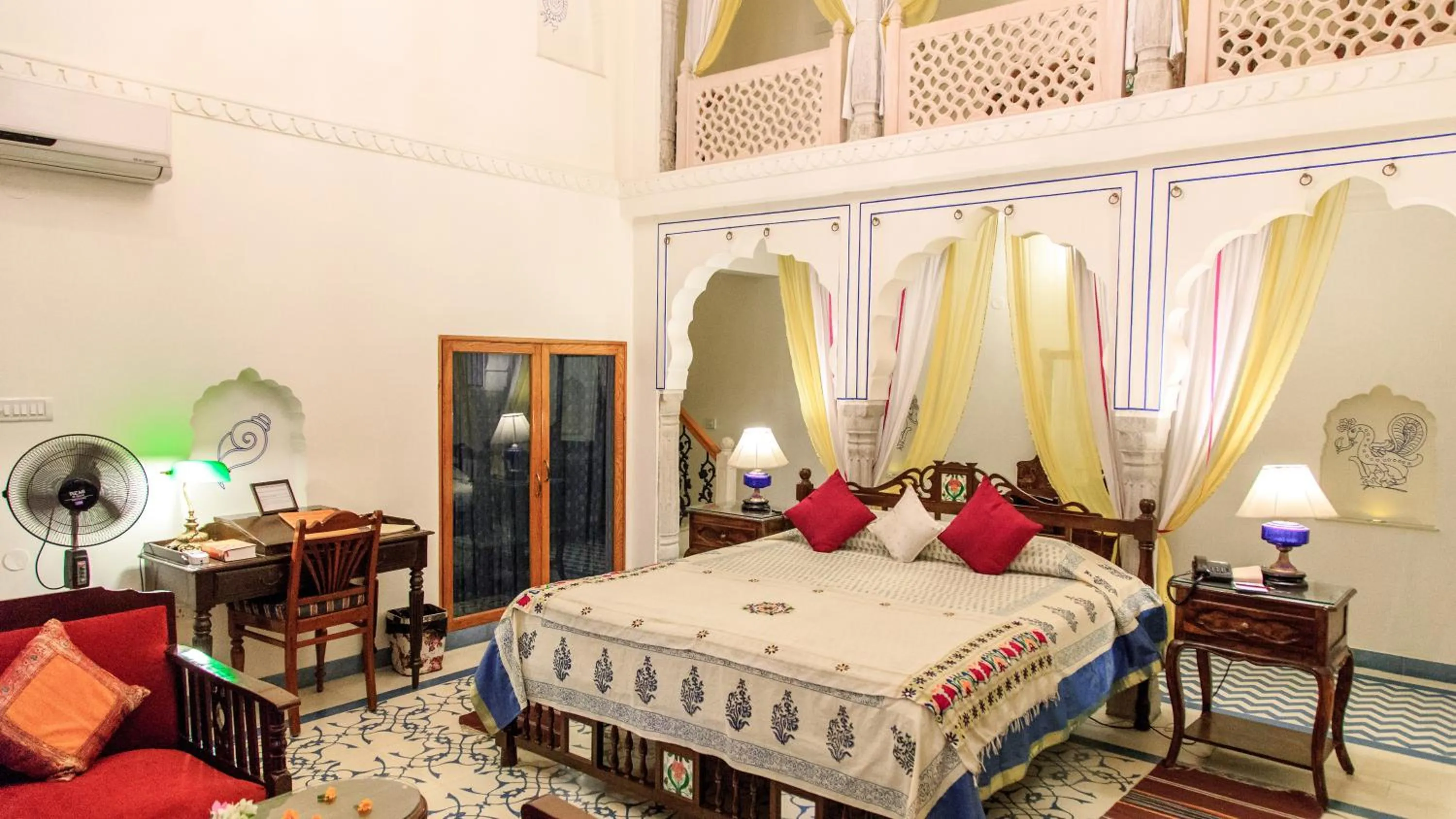 Bed in Dera Mandawa