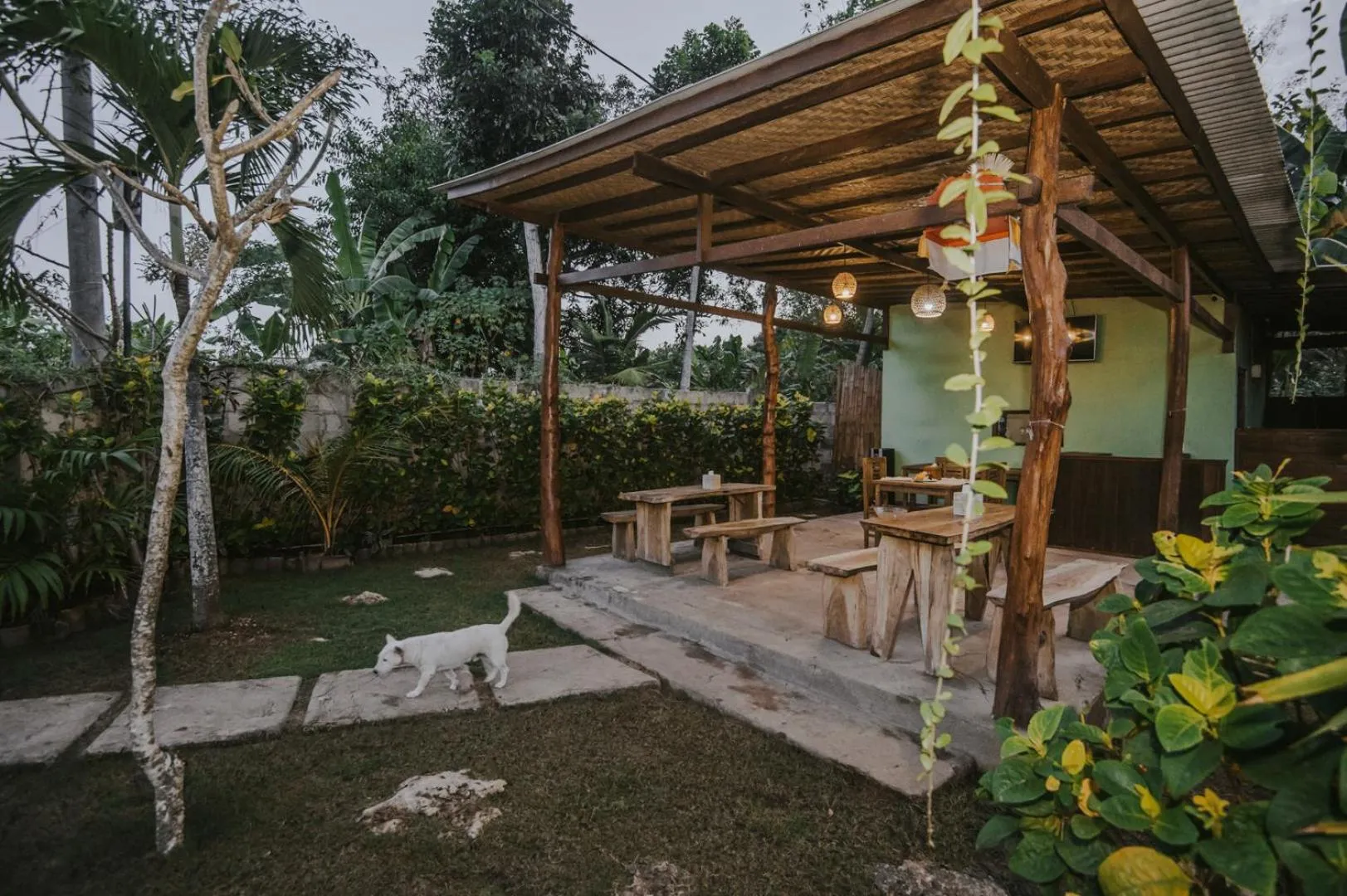Restaurant/places to eat in Nerima Hut Lembongan