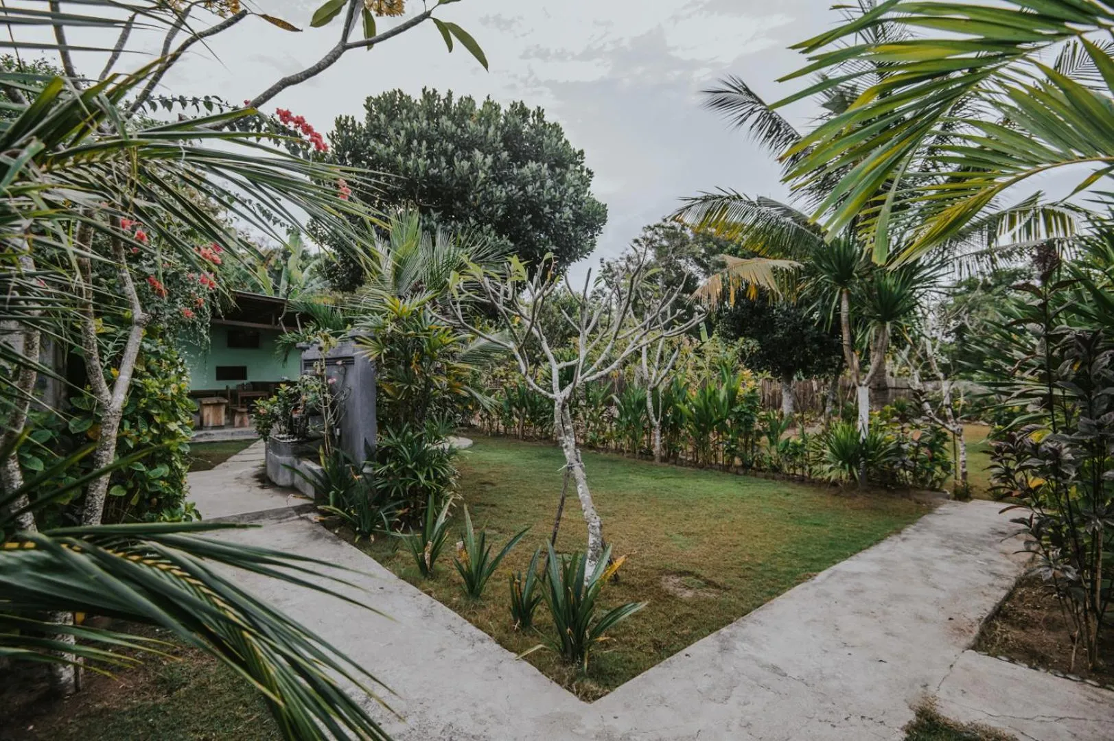 Garden in Nerima Hut Lembongan