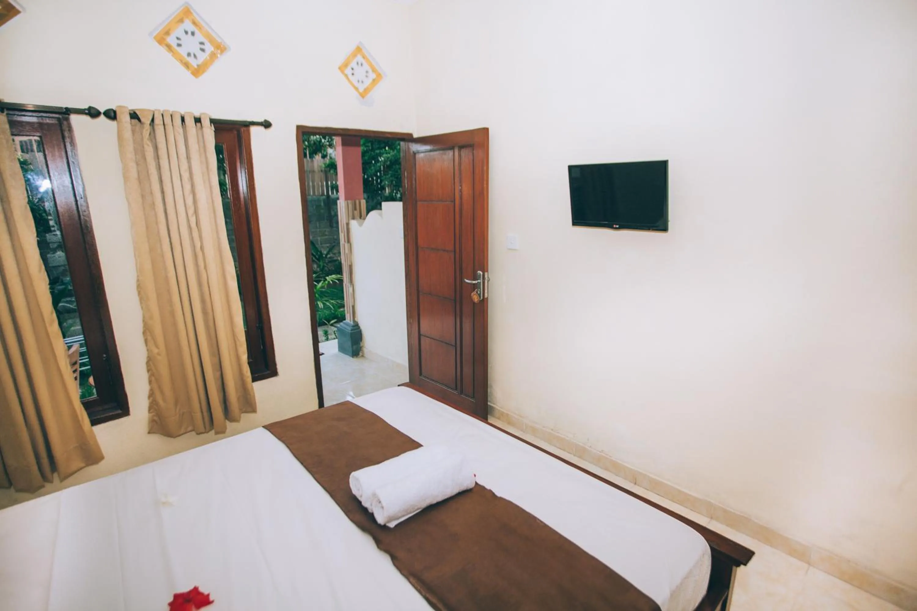 Bedroom, Bed in Nerima Hut Lembongan