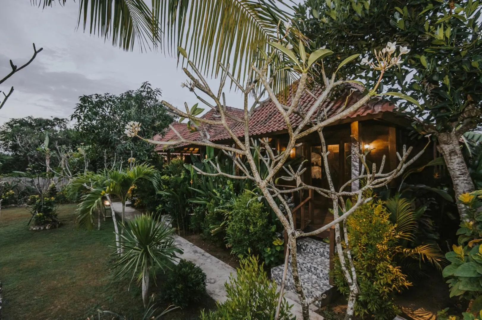 Garden in Nerima Hut Lembongan