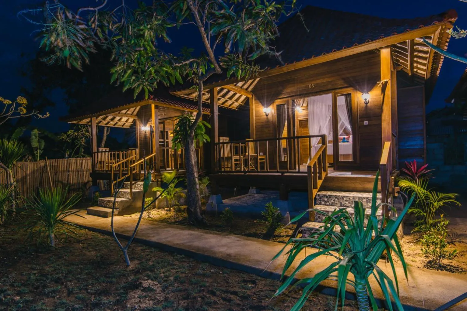 Property building in Nerima Hut Lembongan