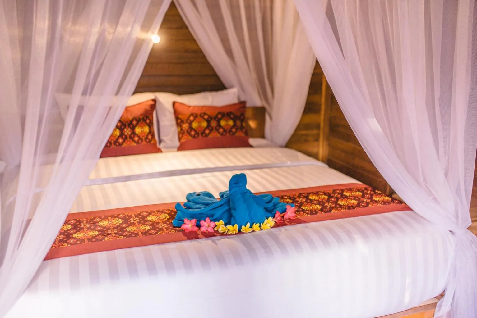 Bed in Nerima Hut Lembongan