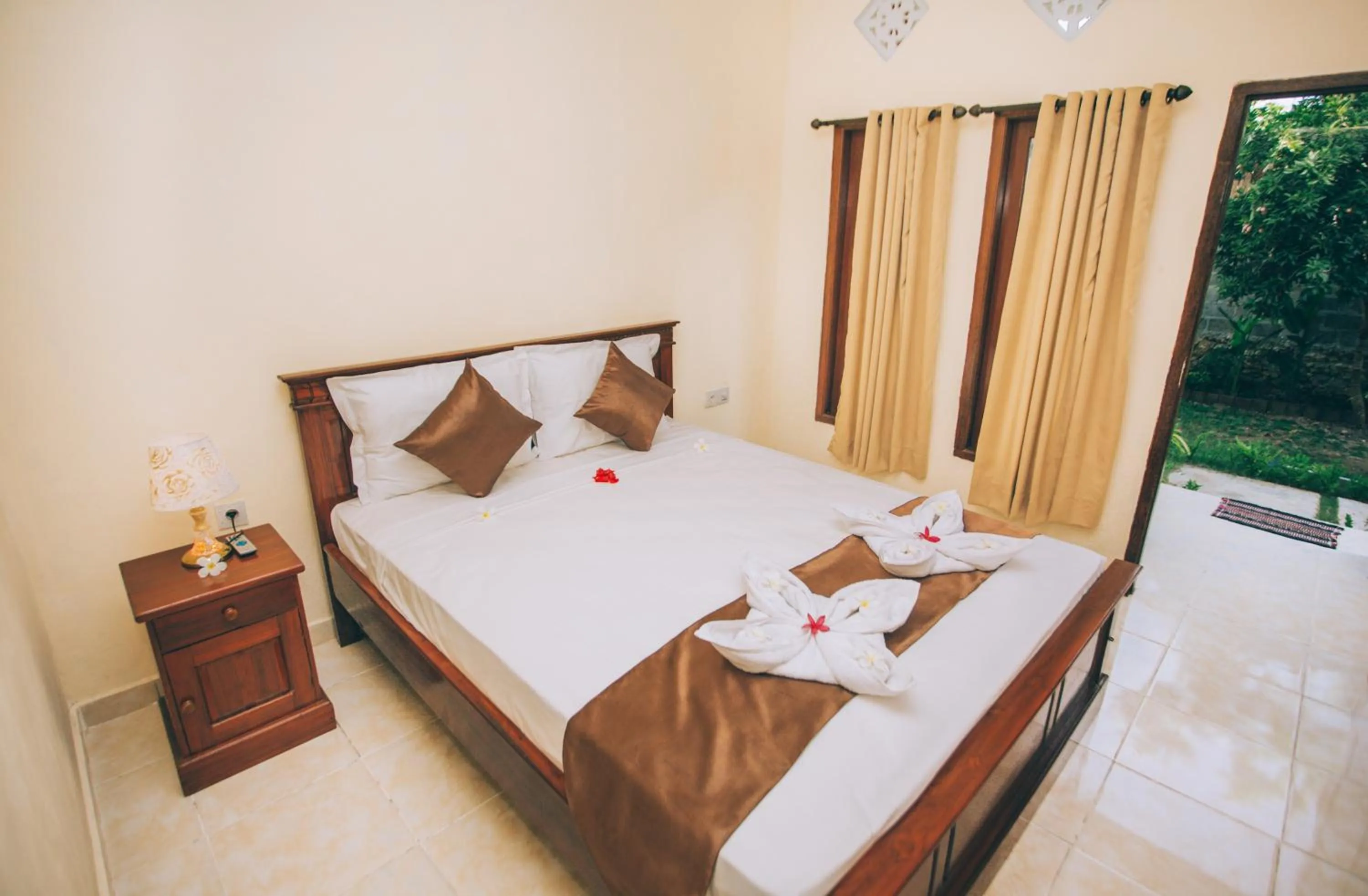 Bedroom, Bed in Nerima Hut Lembongan