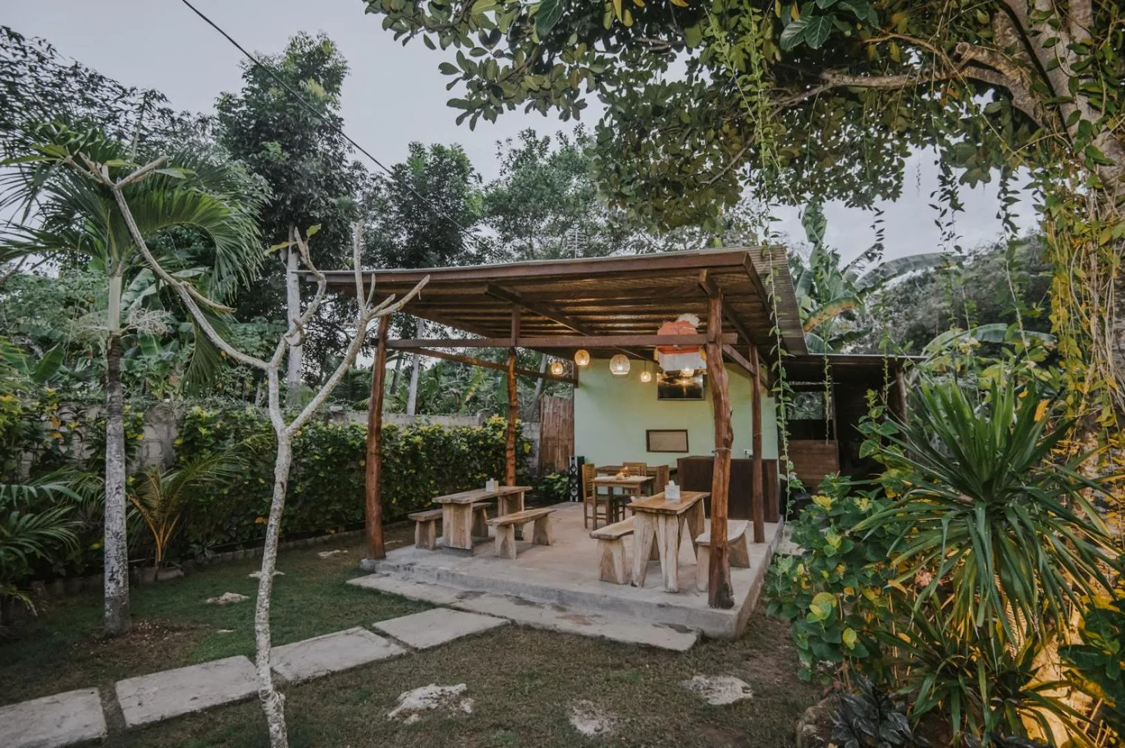 Restaurant/places to eat in Nerima Hut Lembongan