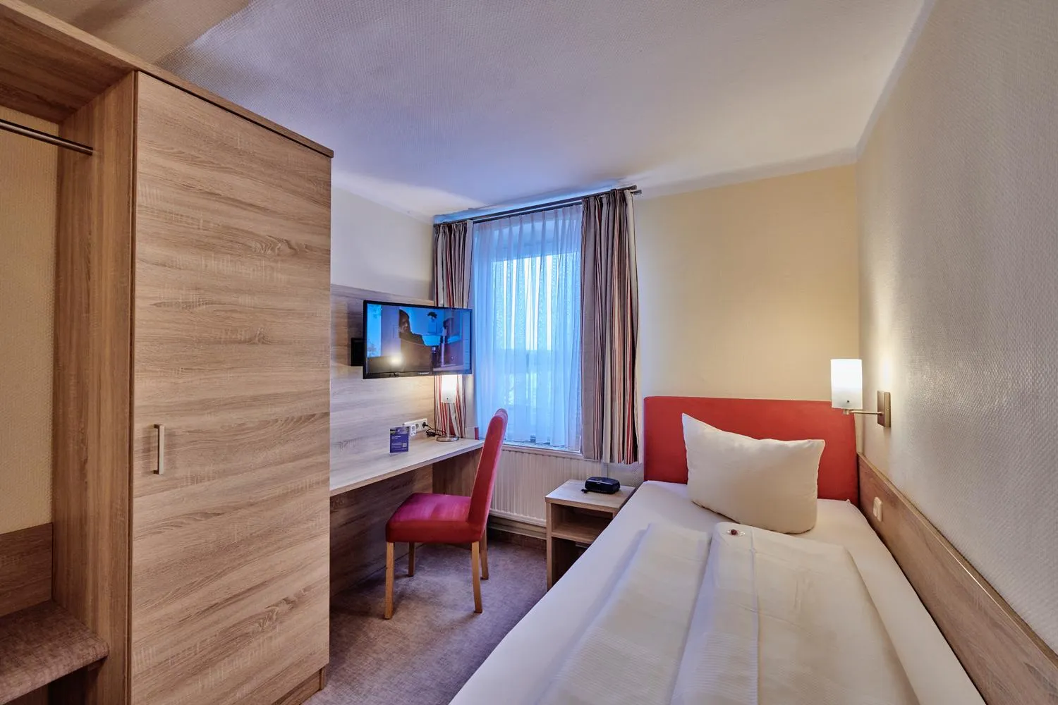 Photo of the whole room, Bed in Hotel Elbparadies