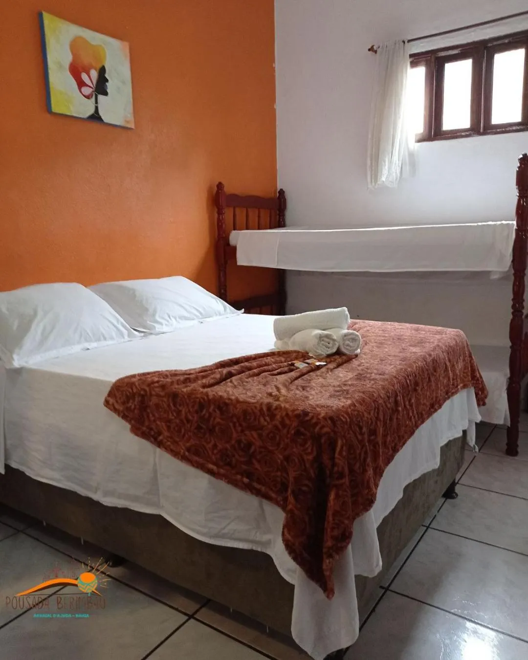 Photo of the whole room, Bed in Pousada Berimbau