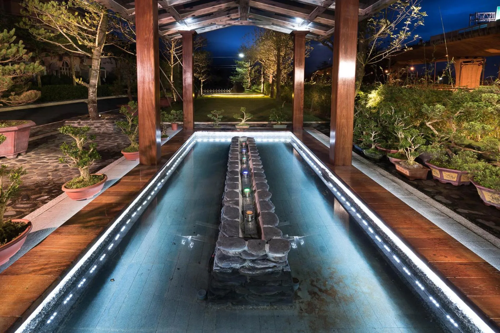 Area and facilities in Shandori Hotel