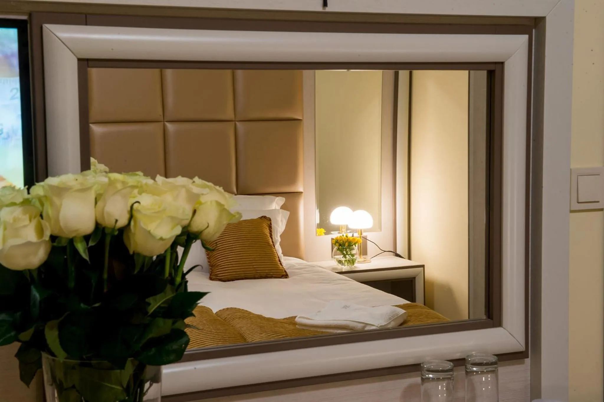 Breakfast, Bed in Hotel Forum