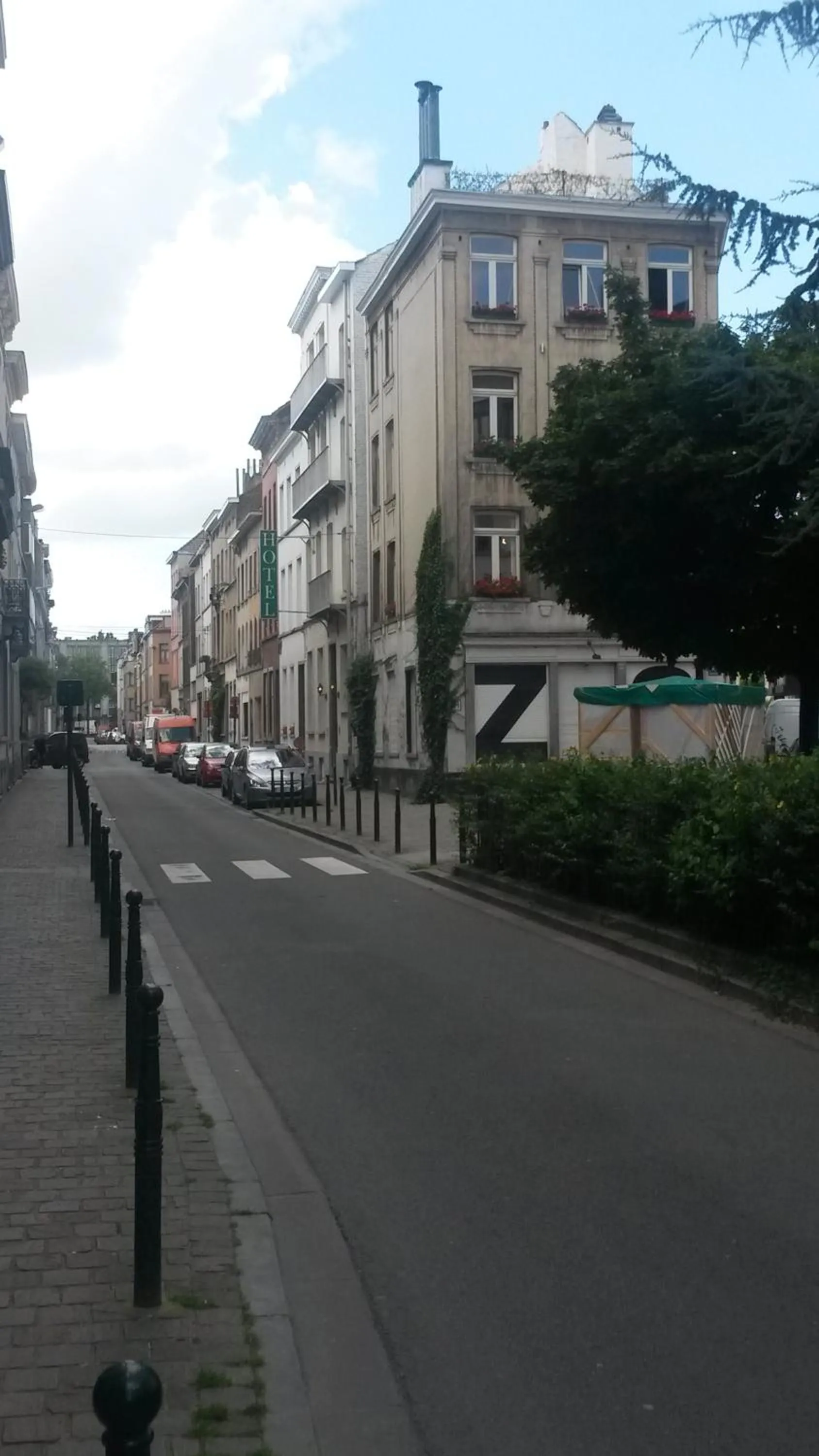 Property building in Hotel Queen Mary