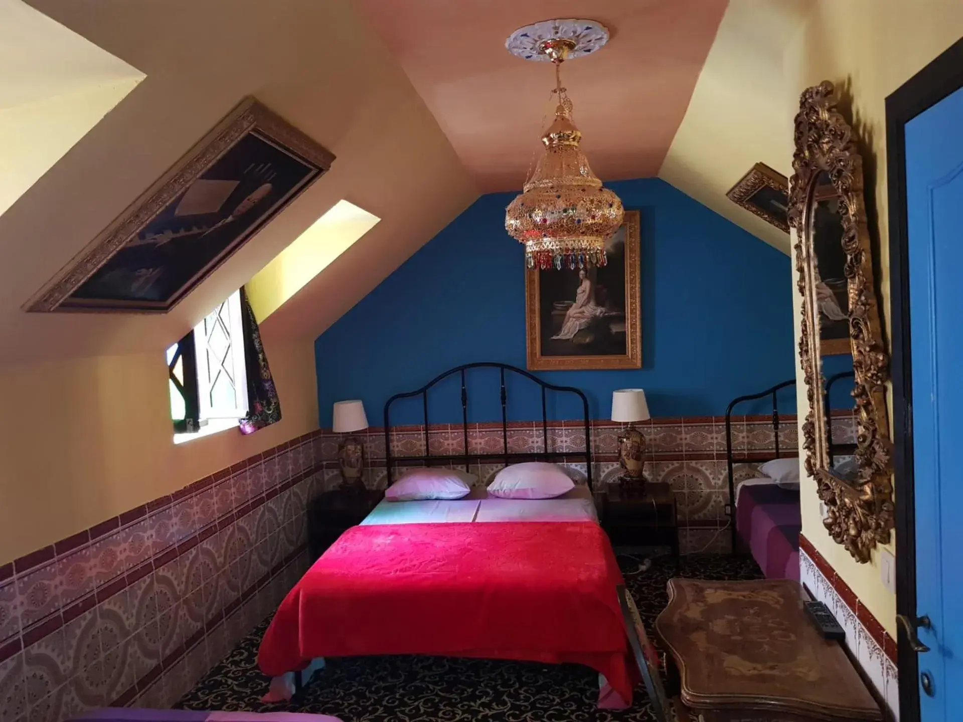 Single Room in Hotel Mozart Single Room in Hotel Mozart