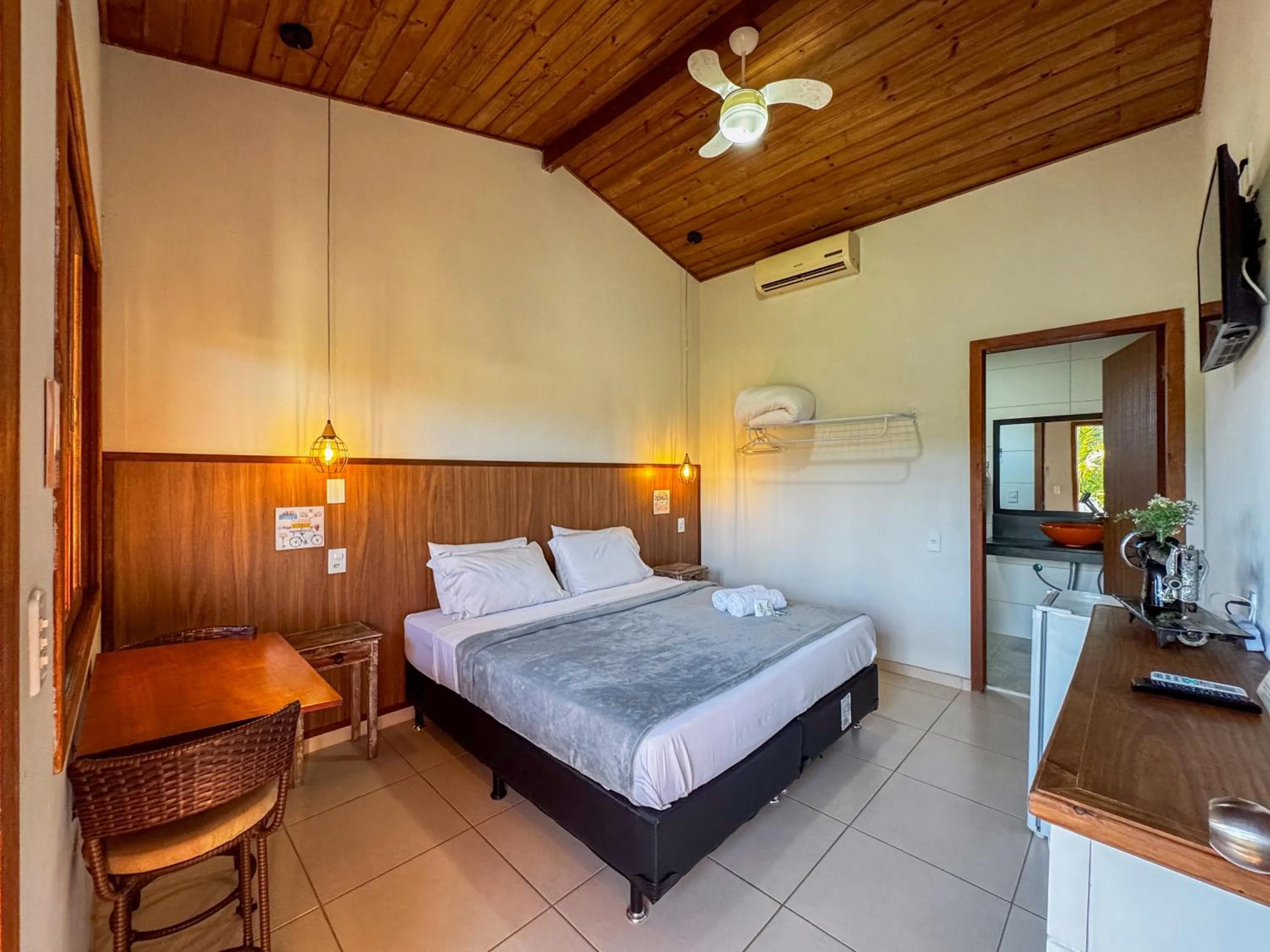 Bedroom, Bed in Pousada Lagoa do Rosa