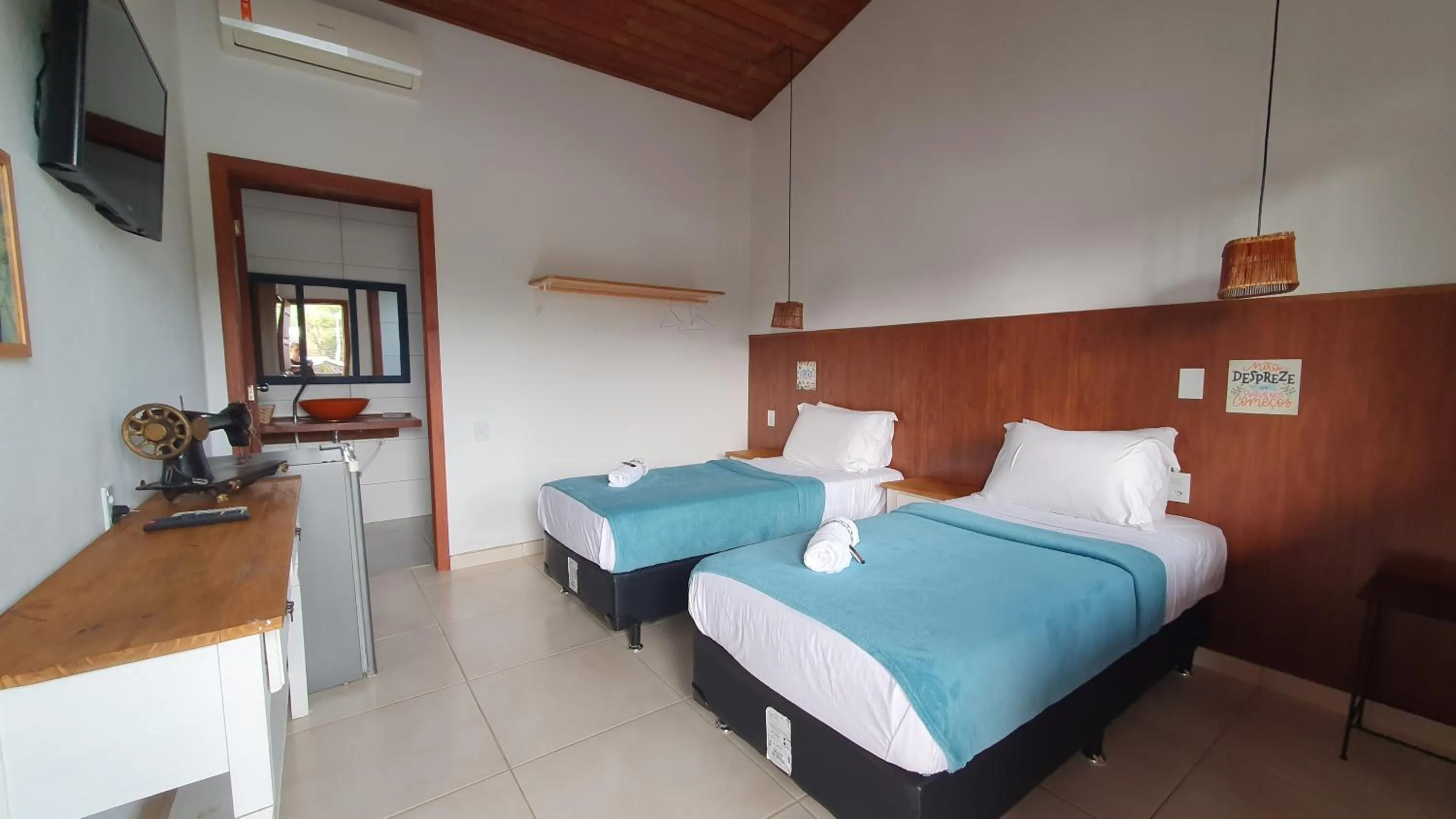 Bedroom, Bed in Pousada Lagoa do Rosa