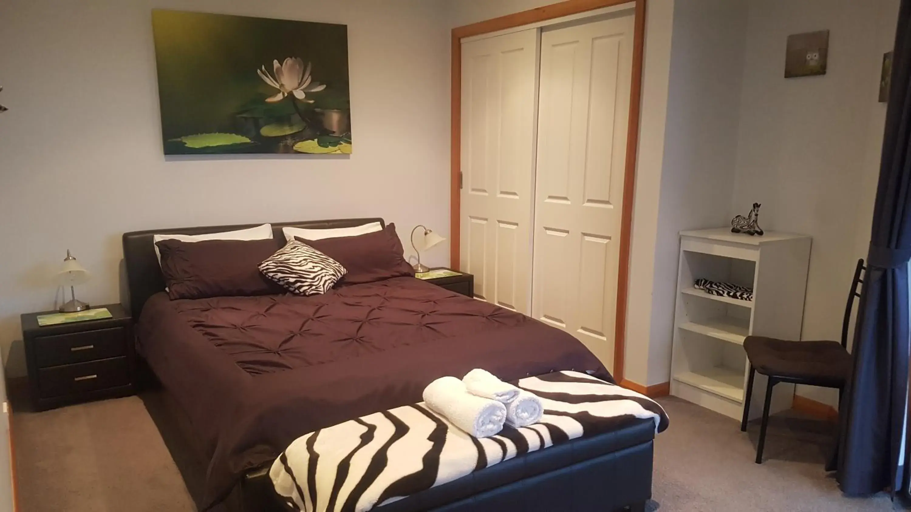 Deluxe Queen Room in Lewi Waters Deluxe Queen Room in Lewi Waters