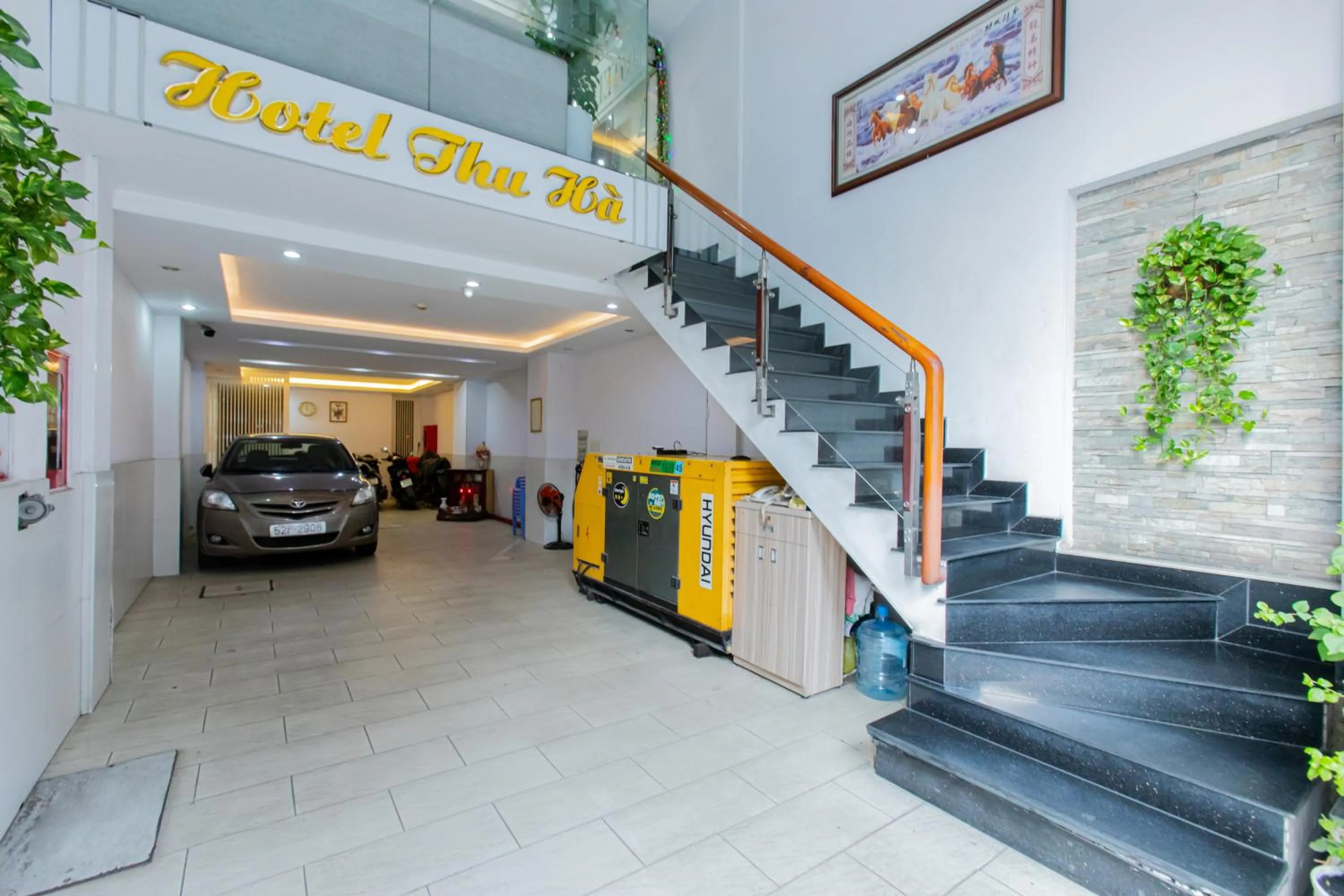 Parking in Thu Ha Airport Hotel