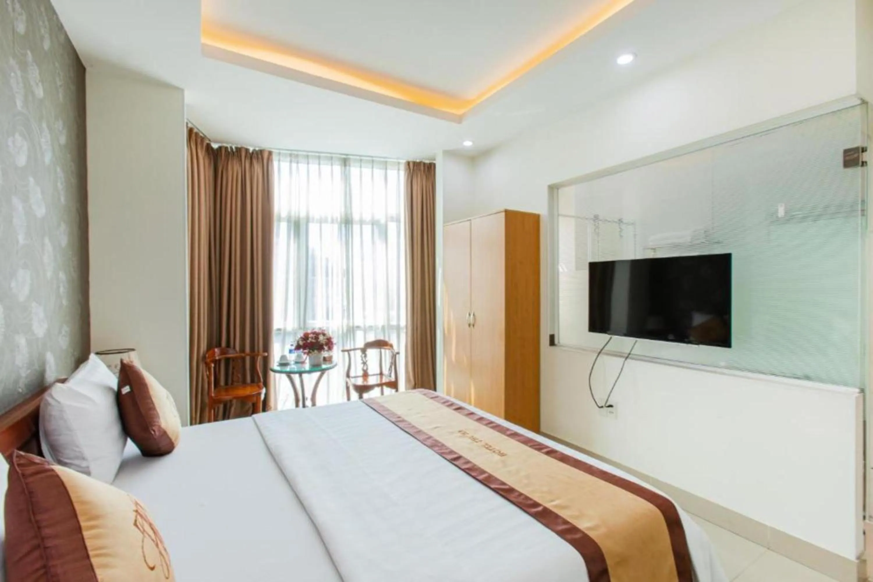 Deluxe Double Room in Thu Ha Airport Hotel