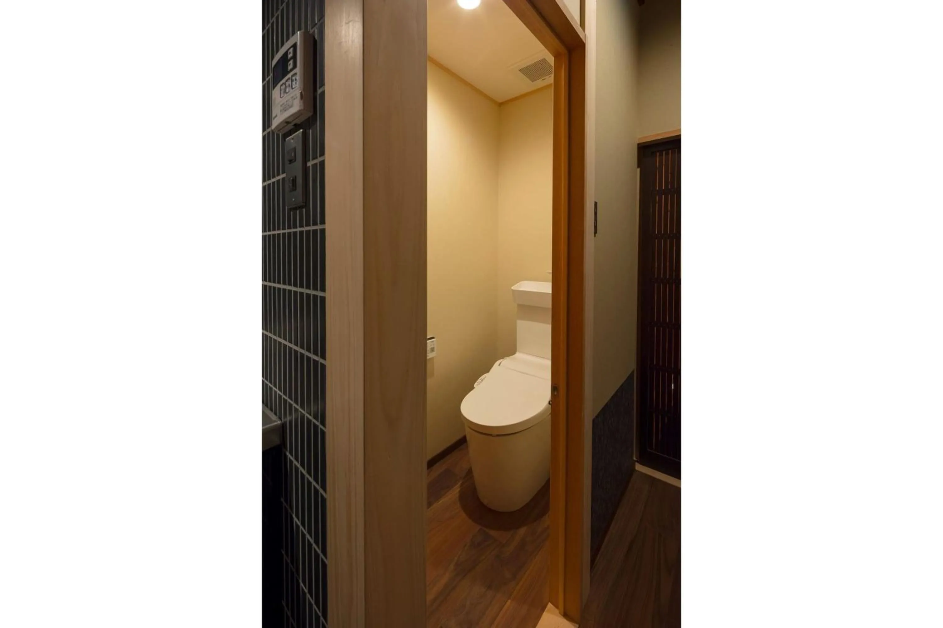 Bathroom in Ayaginu Machiya House