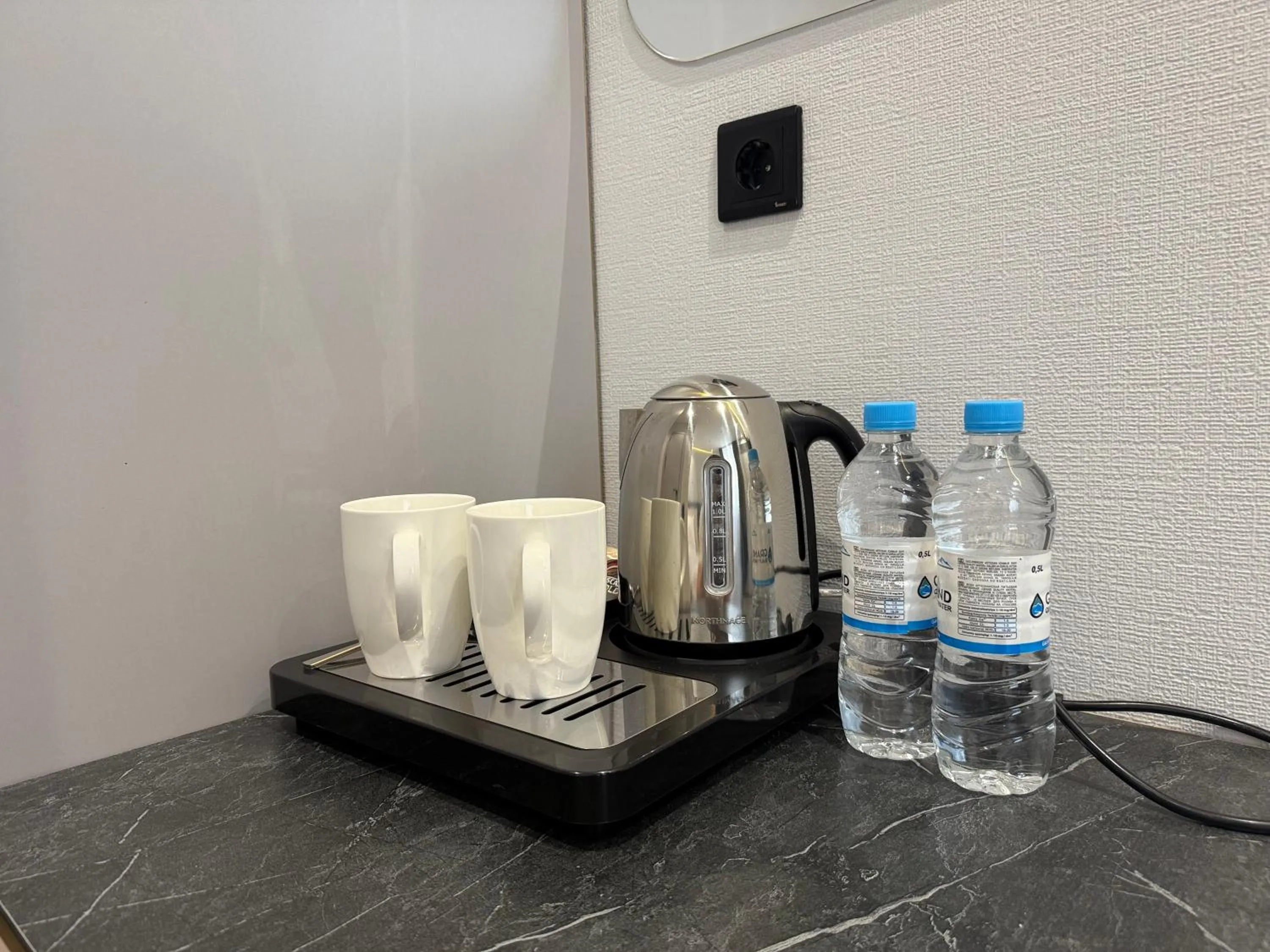 Coffee/tea facilities in Karim Parkside Hotel