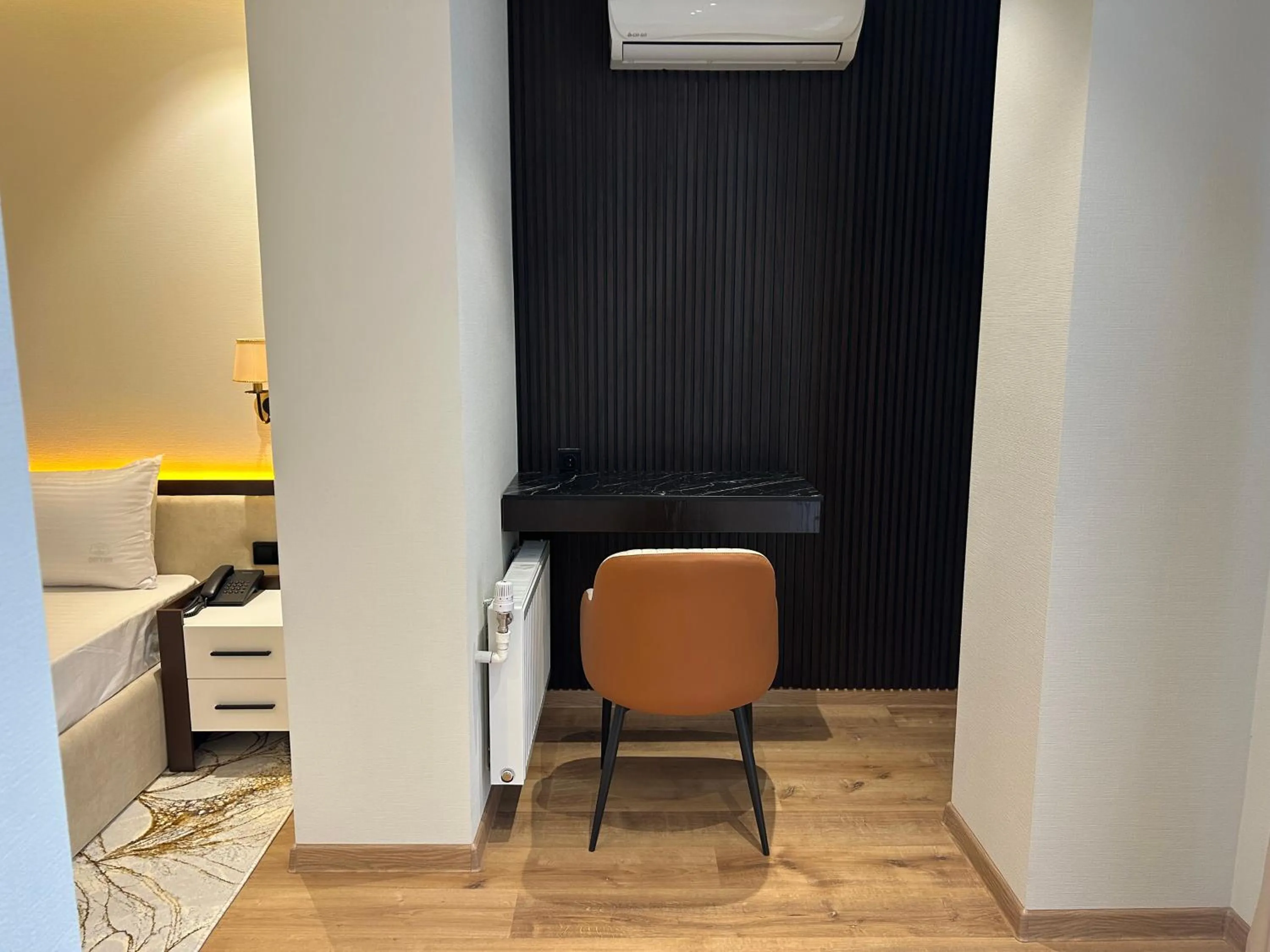 Seating area in Karim Parkside Hotel