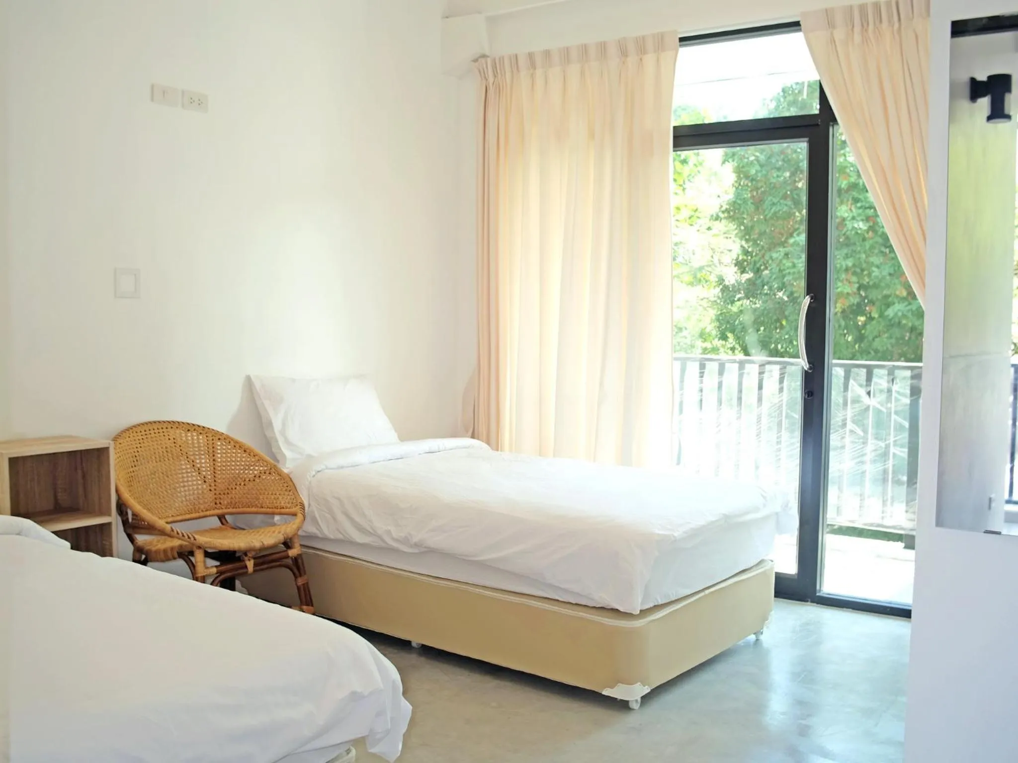 Bed in The Dearly Koh Tao Hostel-PADI 5 Star Dive Resort