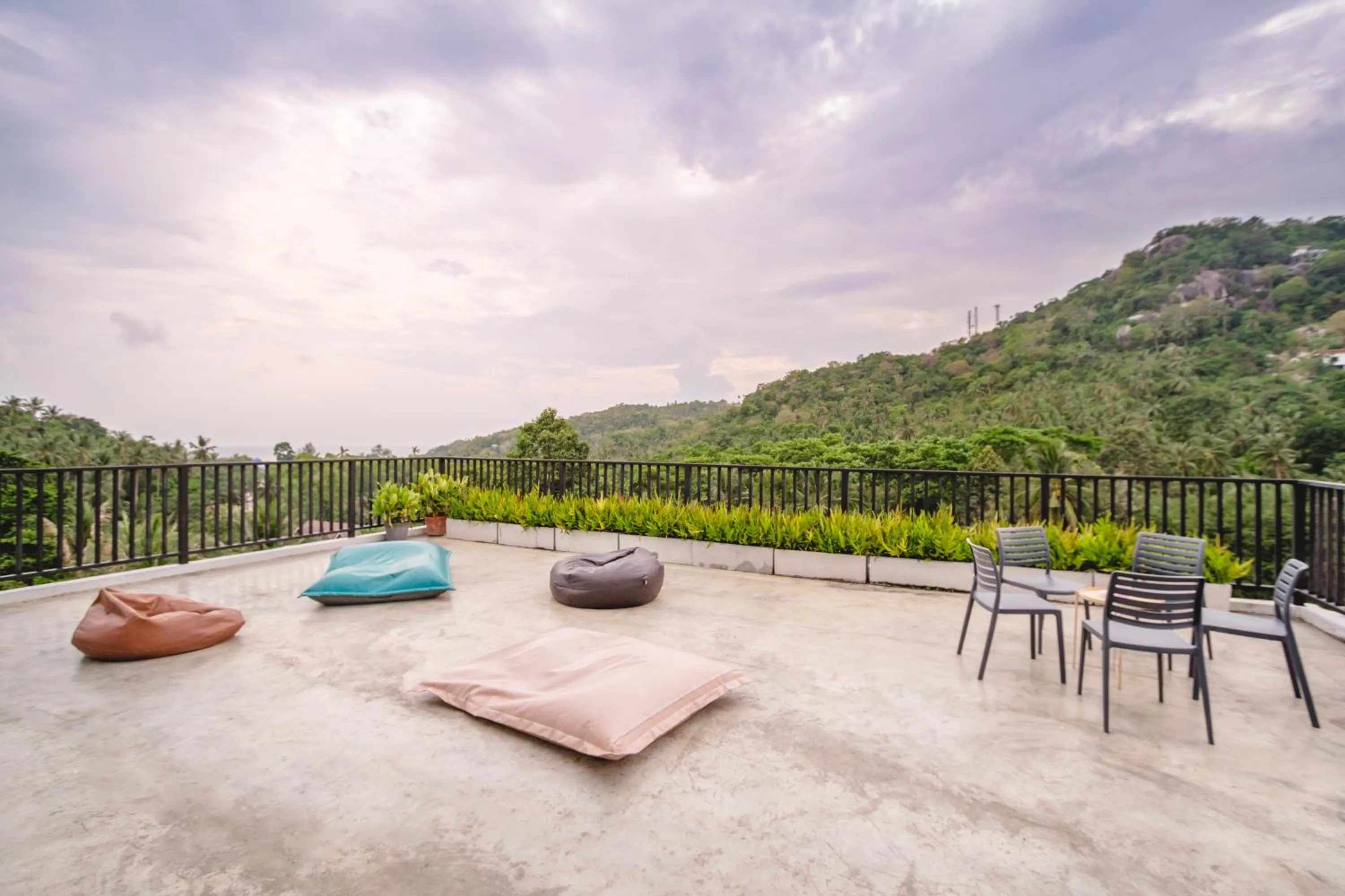Balcony/Terrace in The Dearly Koh Tao Hostel-PADI 5 Star Dive Resort