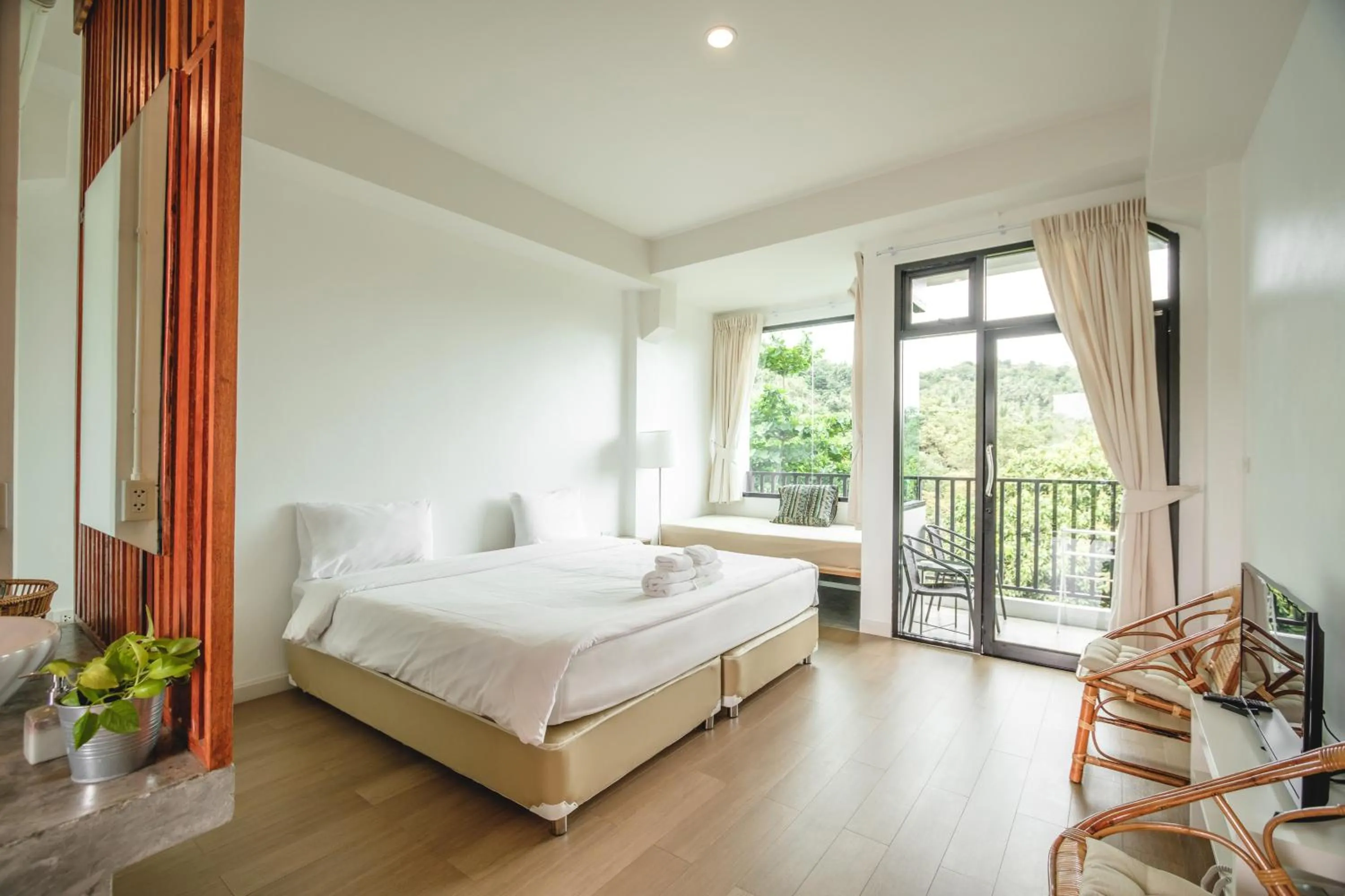 Photo of the whole room, Bed in The Dearly Koh Tao Hostel-PADI 5 Star Dive Resort