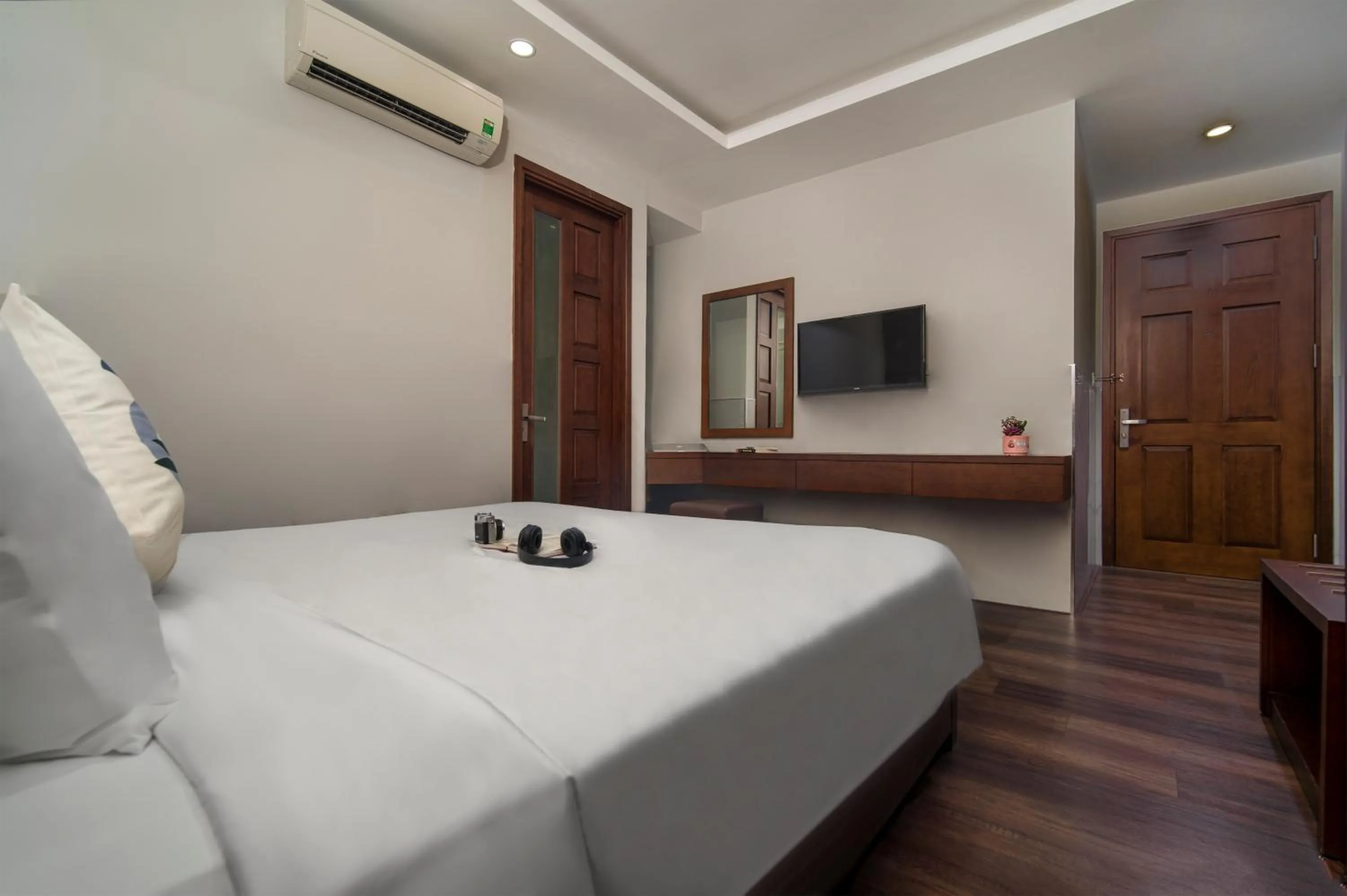 Photo of the whole room, Bed in Delicate Hotel